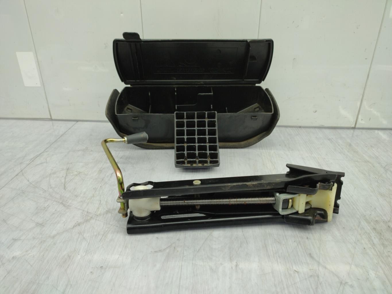 Cric CITROEN SAXO PHASE 2 Essence - 1