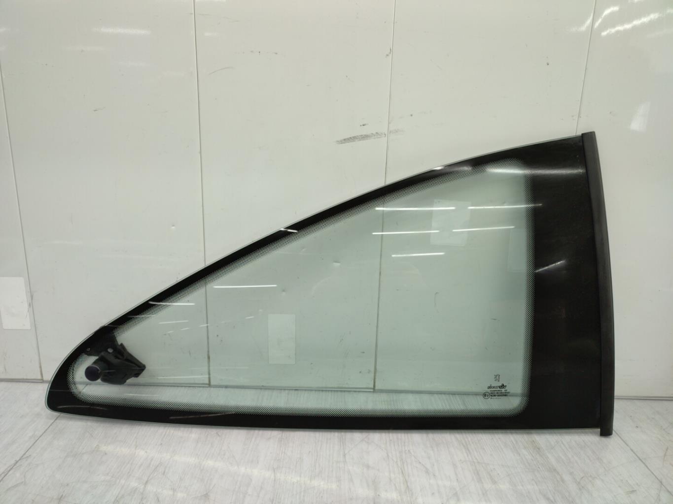 Ventanilla triangular trasera derecha PEUGEOT 406 COUPE Gasolina - 1