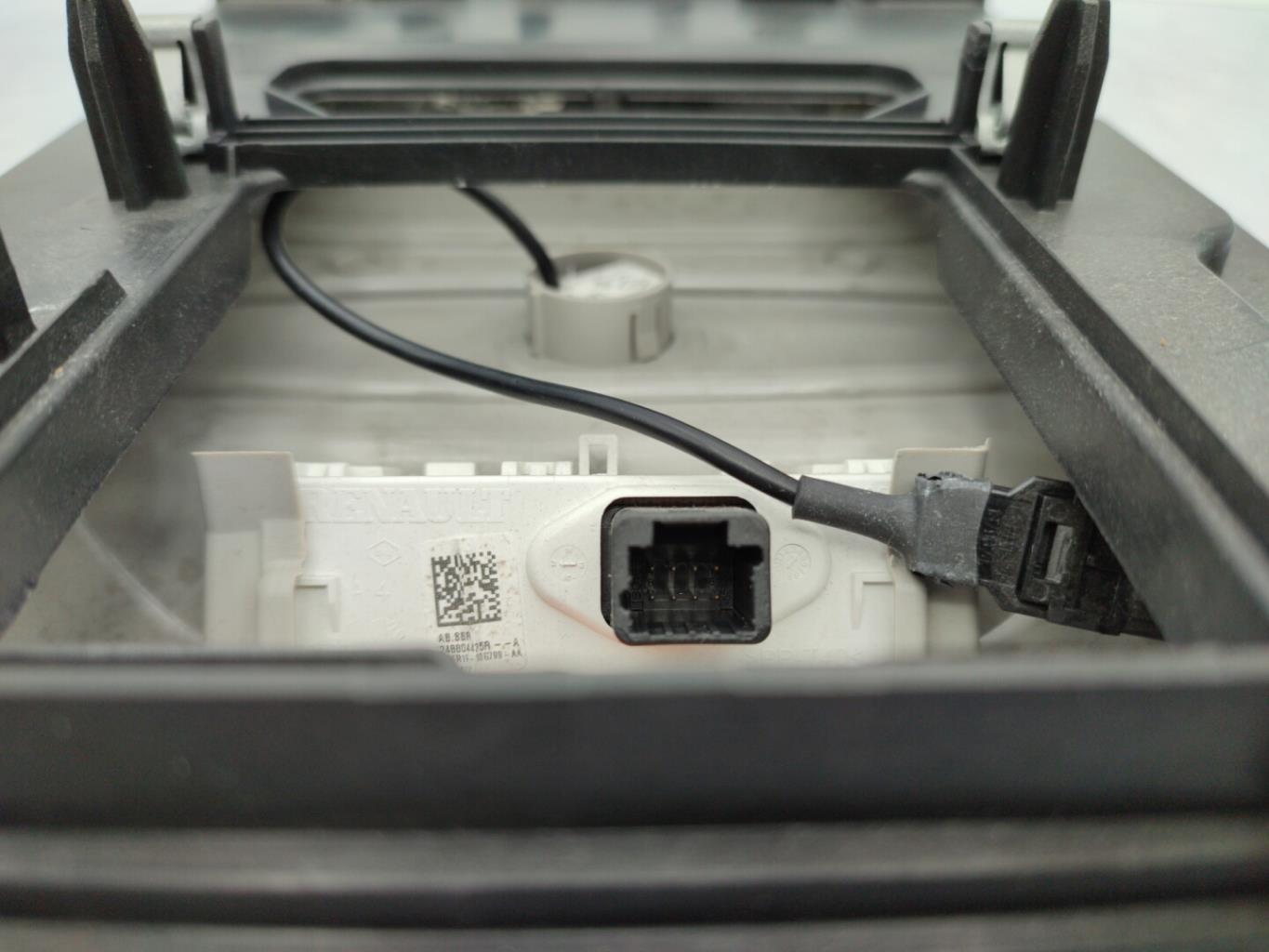 Eclairage de plafonnier RENAULT CLIO 4 PHASE 2  - 1