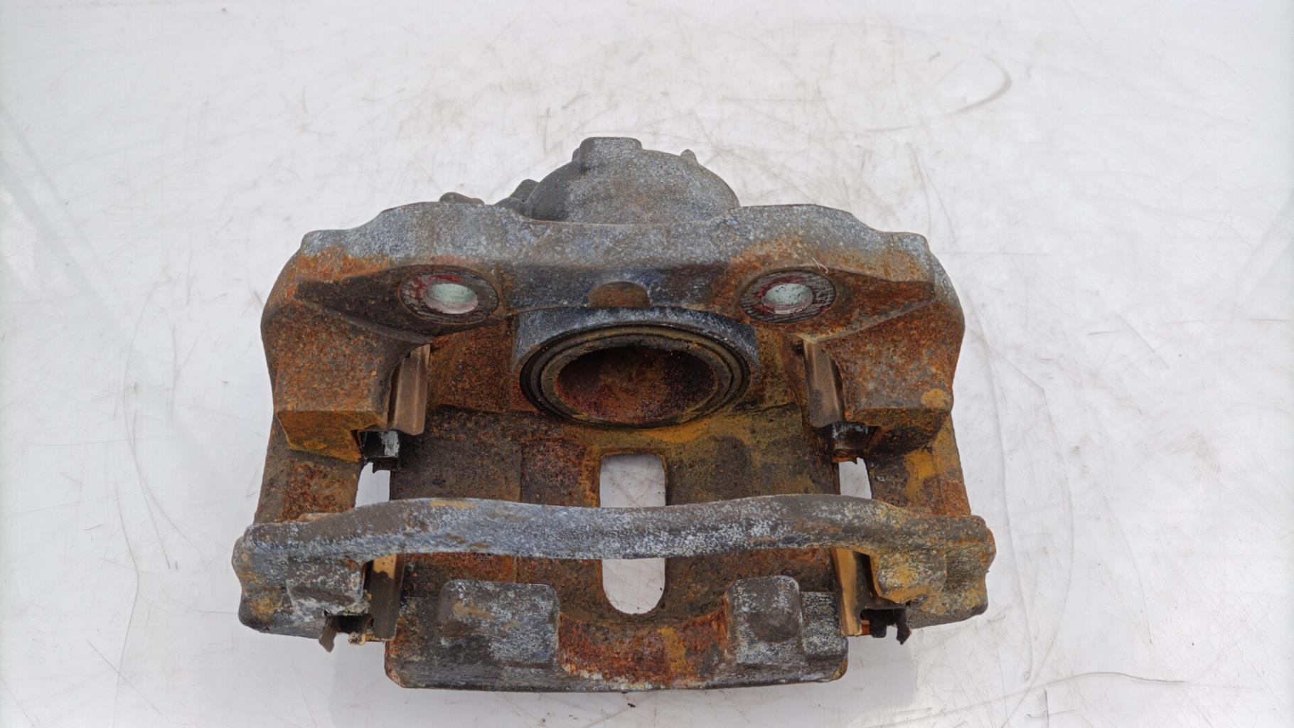 Pinza freni anteriore sinistra CITROEN C3 2 PHASE 2 Diésel - 1