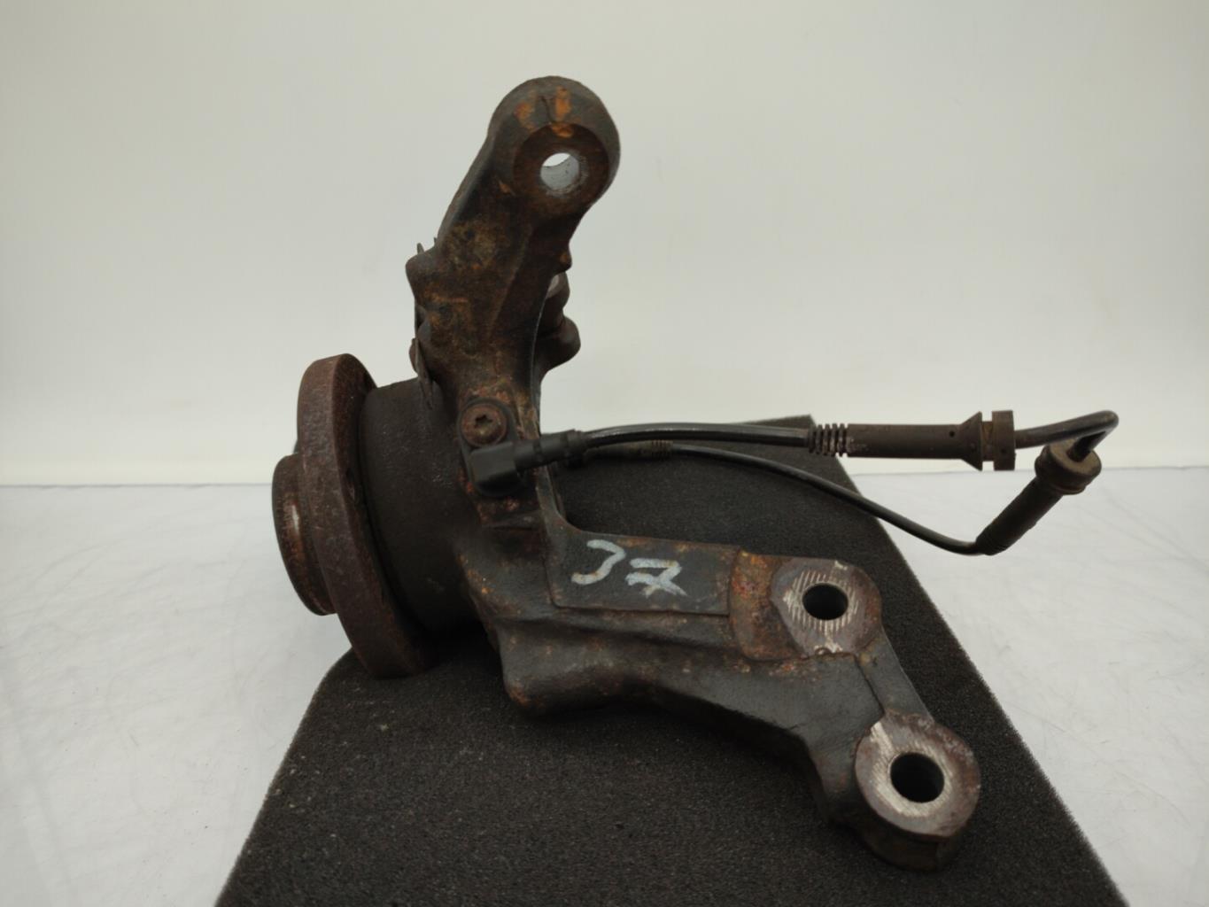 Fusee avant droit RENAULT CLIO 4 PHASE 2  - 1