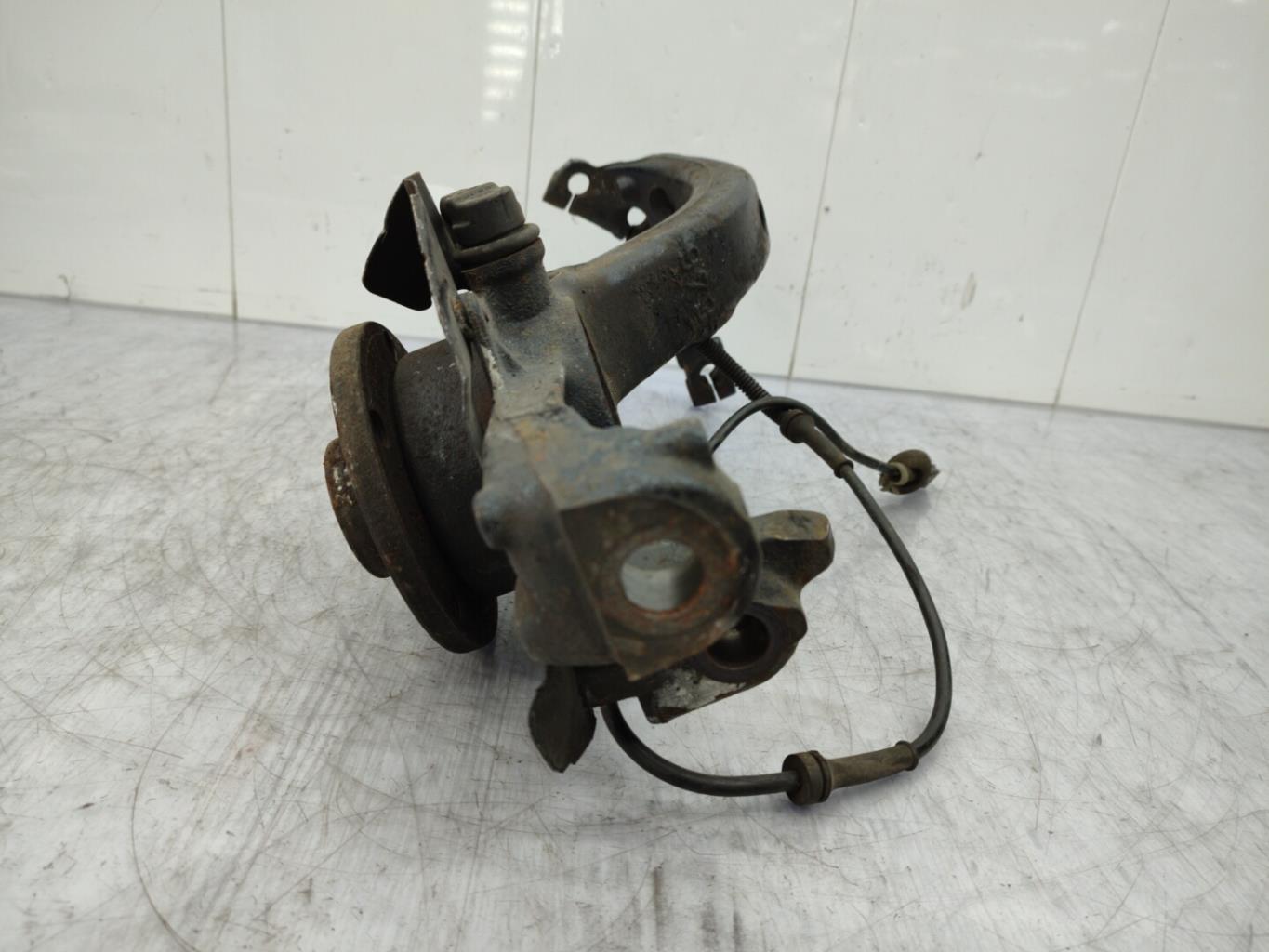 Fusee avant droit AUDI A4 1 PHASE 1 Diesel - 1