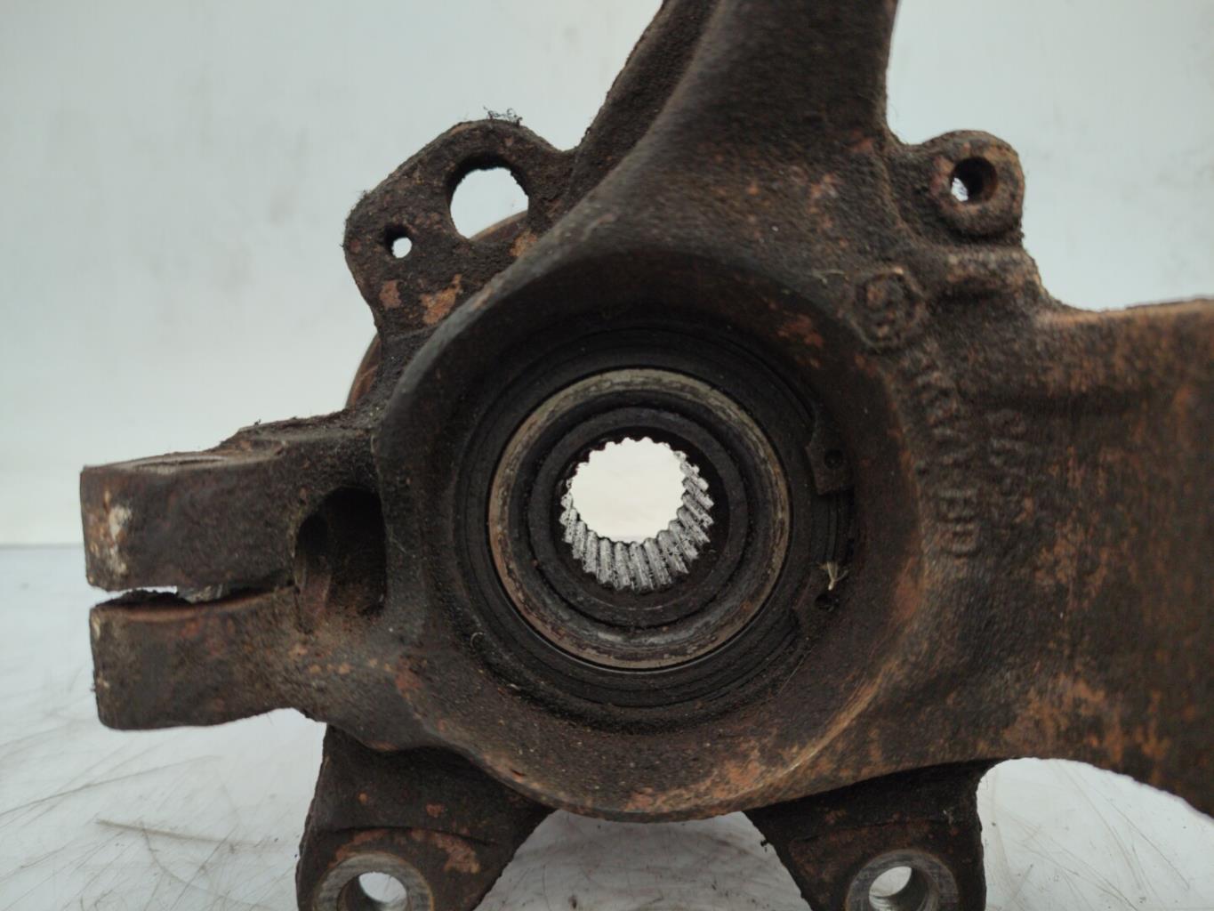 Fusee avant gauche FORD FIESTA 4 PHASE 1 Diesel - 1