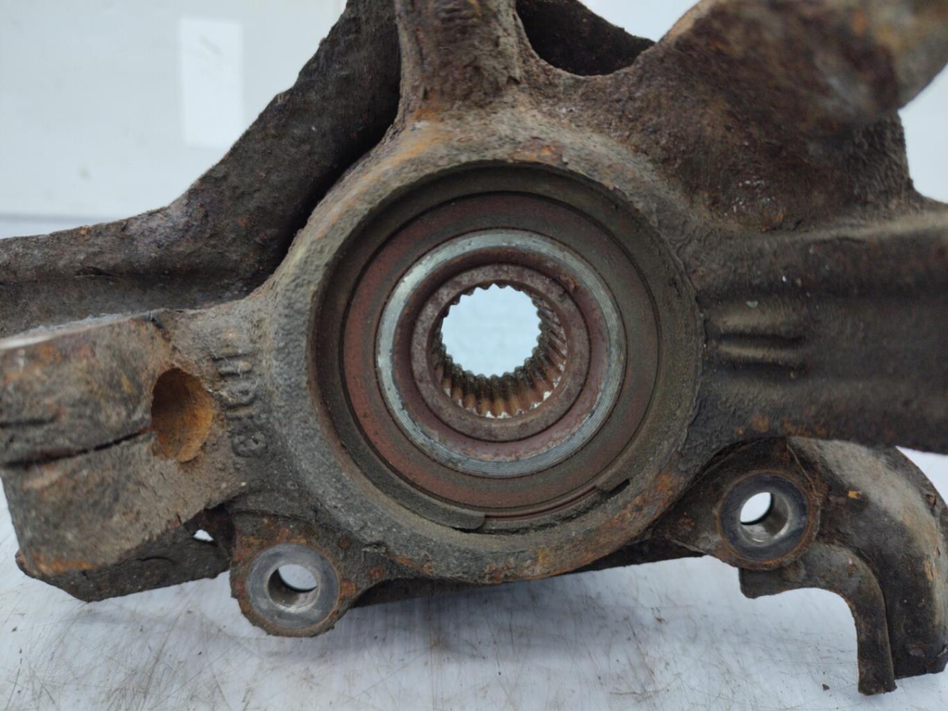 Fusee avant gauche ALFA ROMEO 155 Diesel - 1