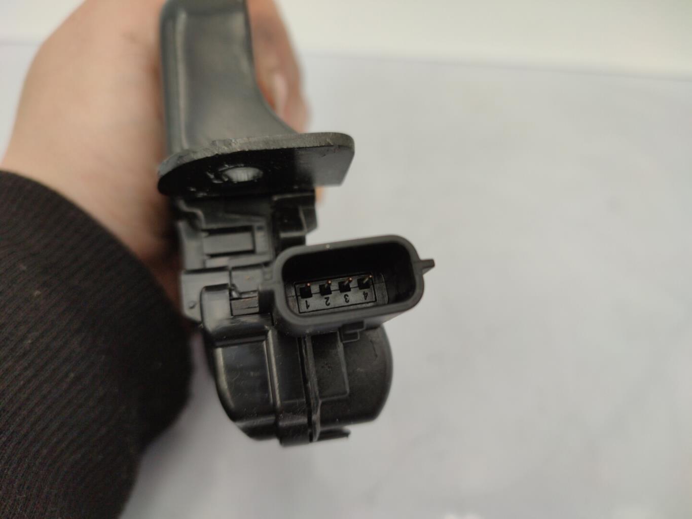 Serrure de coffre RENAULT CLIO 4 PHASE 1 Diesel - 1