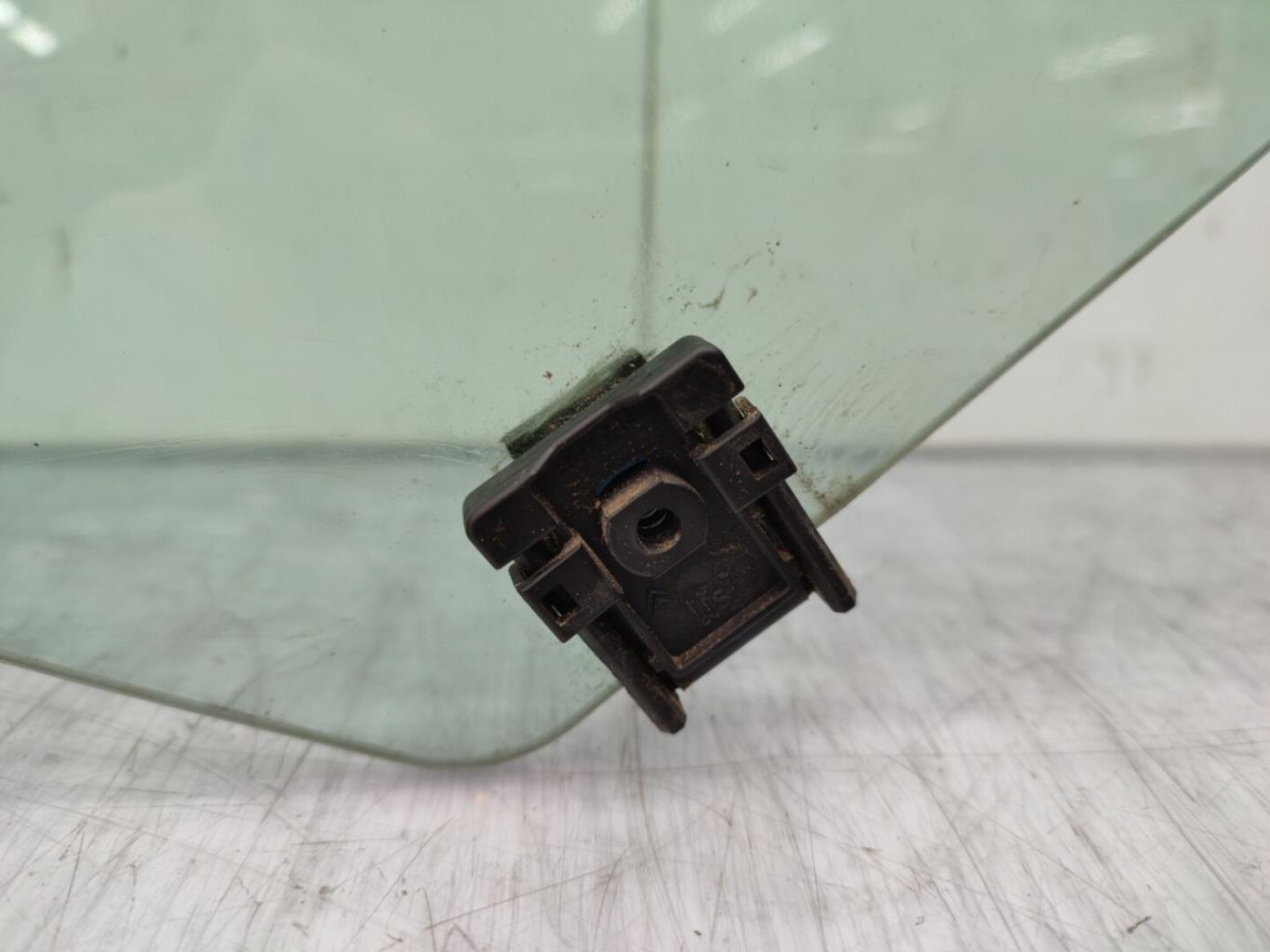 Vitre avant droit CITROEN C3 2 PHASE 1  - 1