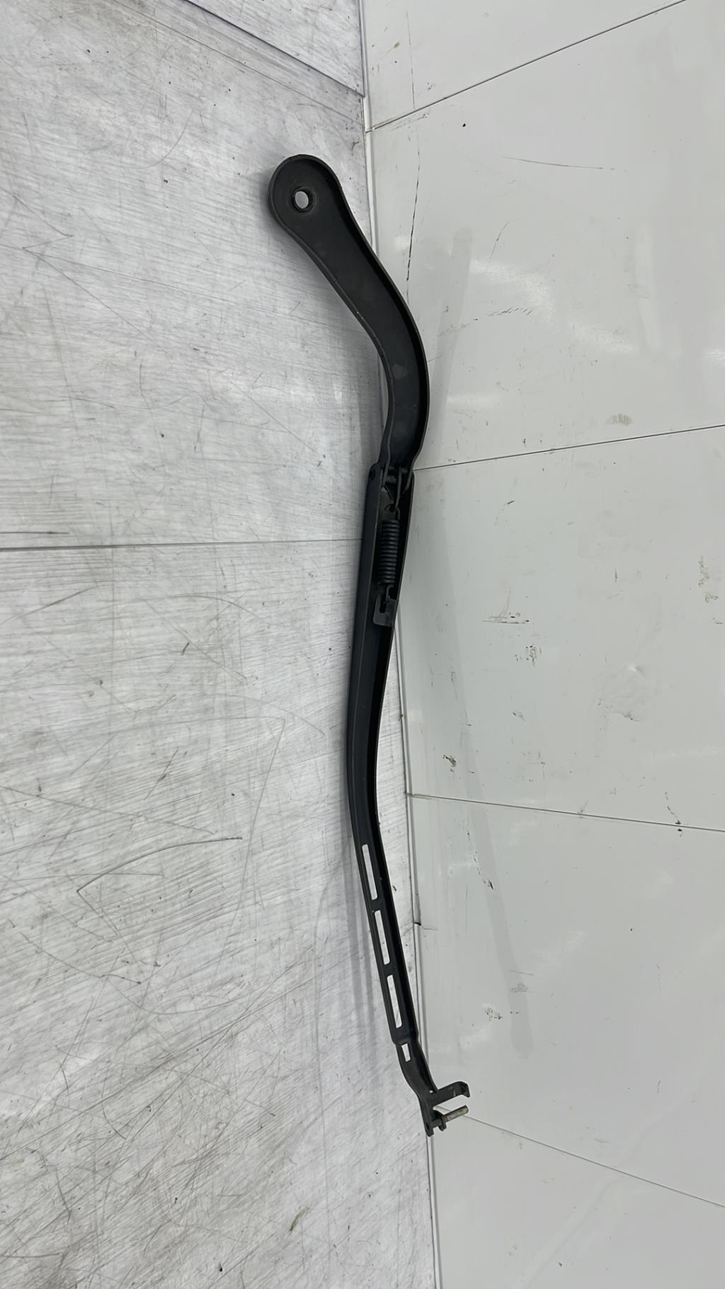 Braccio tergicristallo anteriore destro BMW SERIE 3 E91 TOURING PHASE 1 BREAK Diésel - 1
