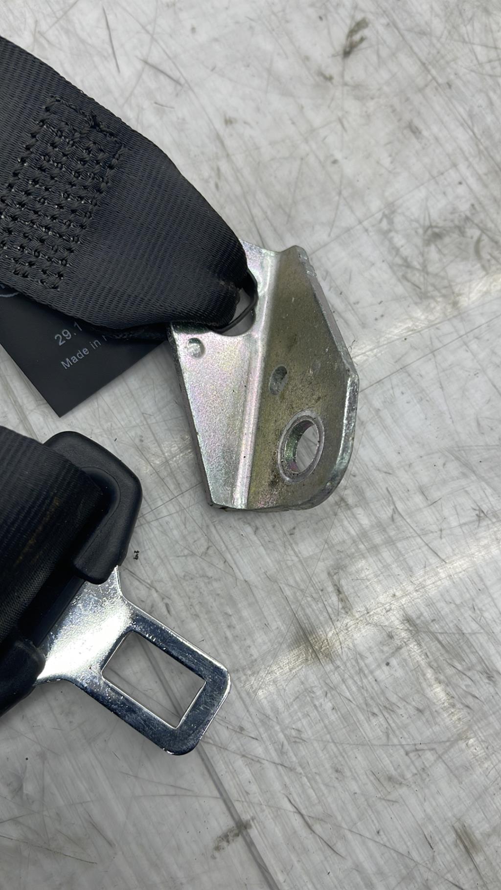Cintura di sicurezza posteriore sinistra VOLKSWAGEN GOLF 5 Gasolina - 1