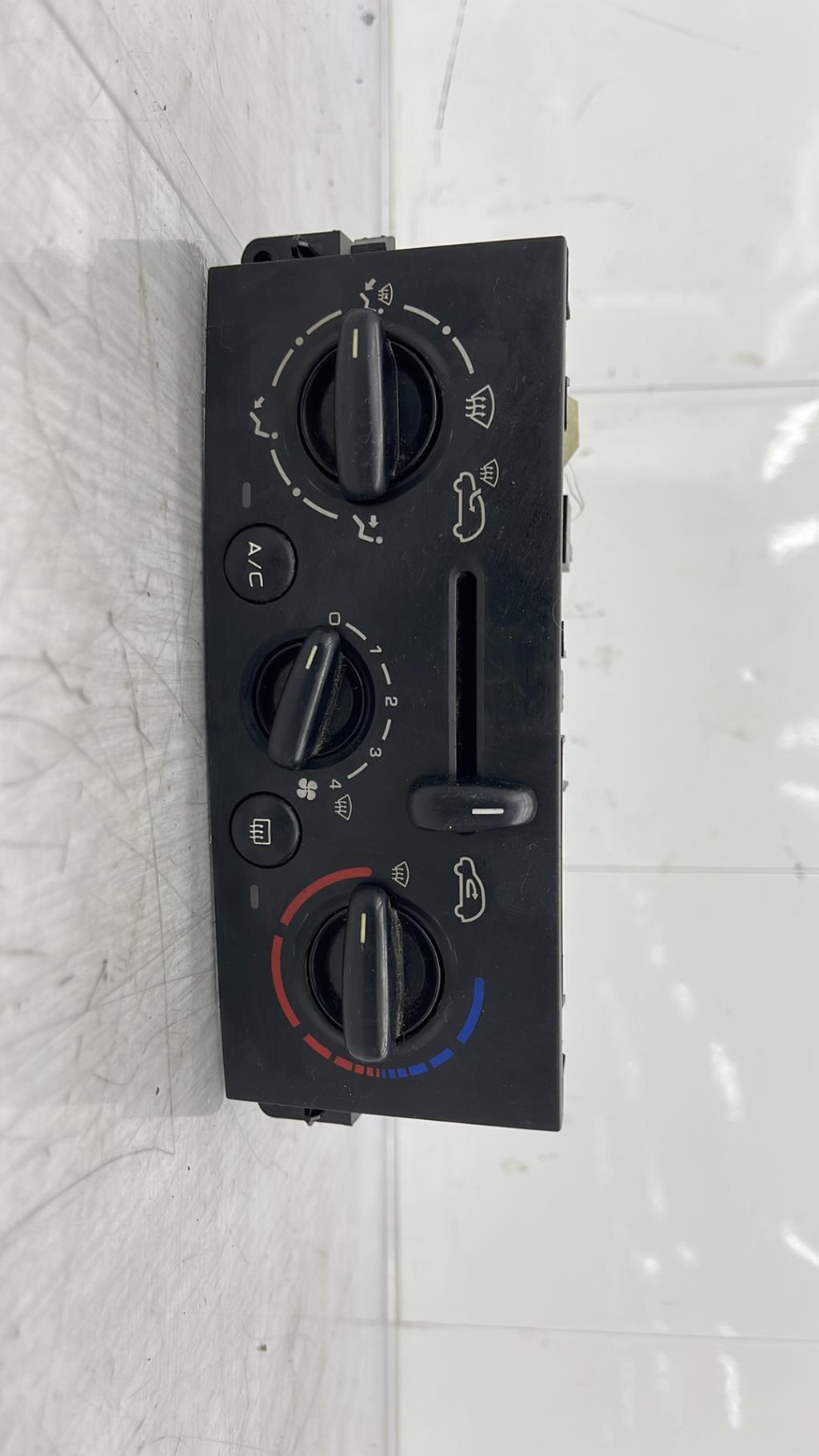 Commande chauffage PEUGEOT 207 PHASE 1 Essence - 1
