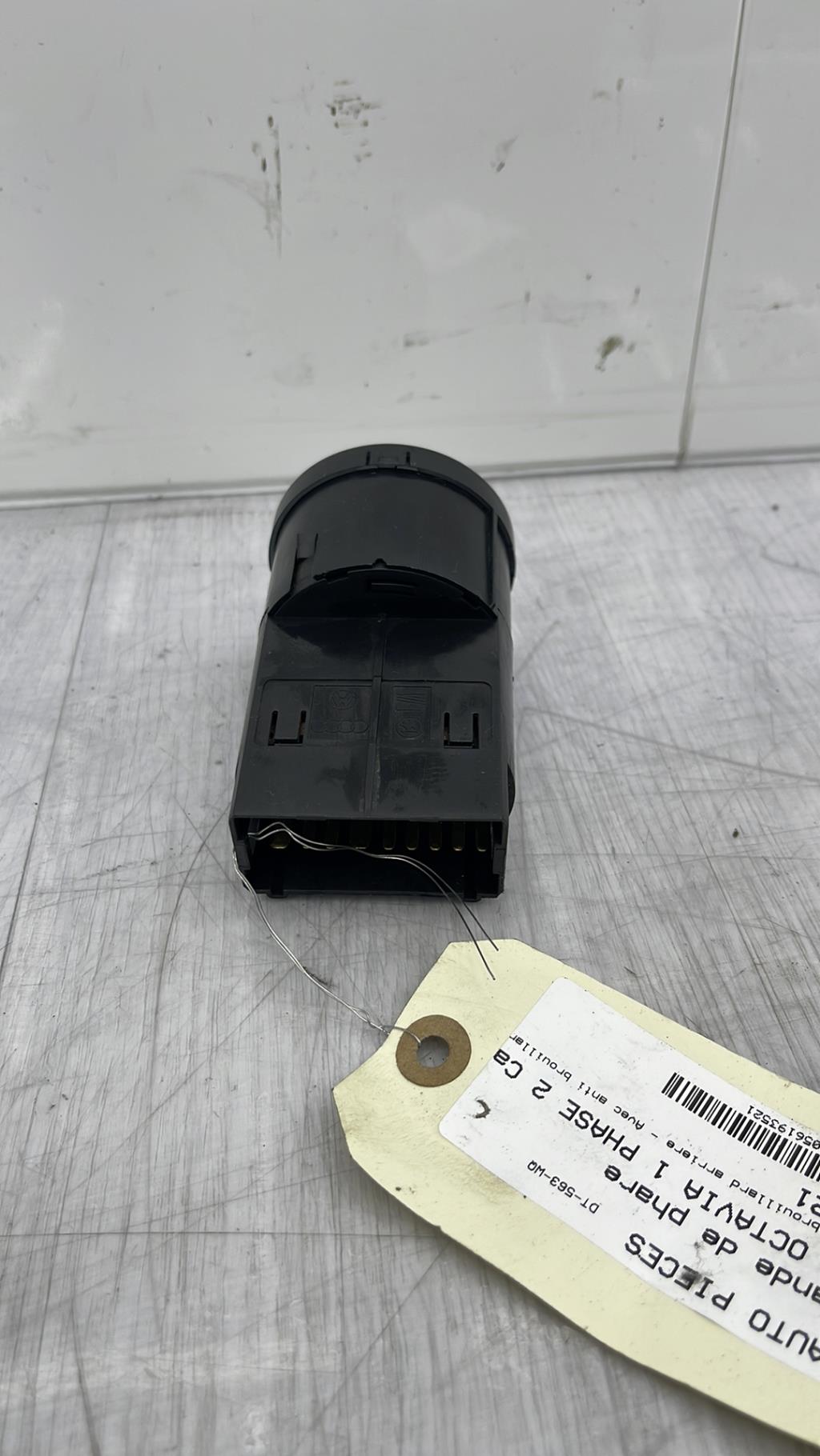 Commande de phare SKODA OCTAVIA 1 PHASE 2 Diesel - 1