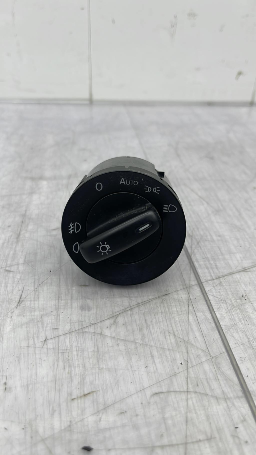 Commande de phare VOLKSWAGEN GOLF 5 Essence - 1