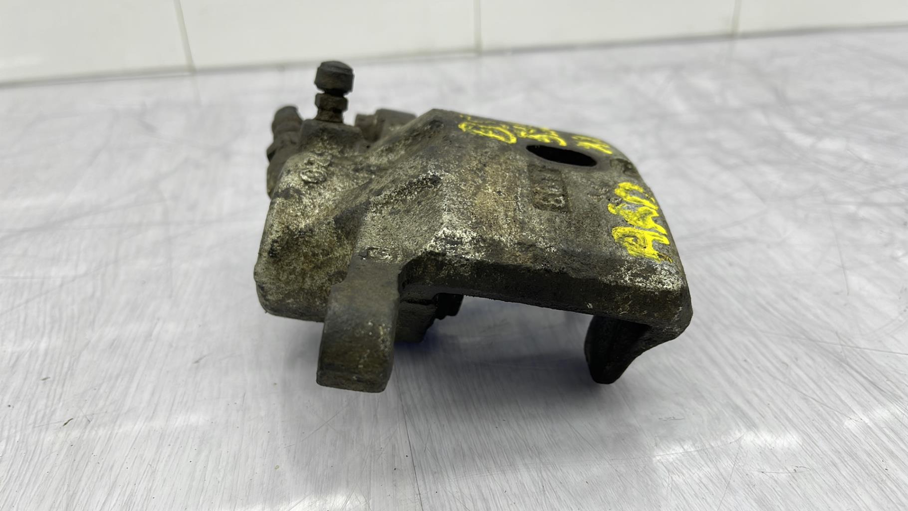 Pinza freni posteriore destra MITSUBISHI PAJERO 2 PHASE 1 Diésel - 1