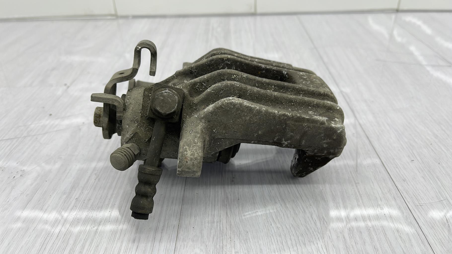 Pinza freni posteriore sinistra SEAT IBIZA 4 PHASE 1 Diésel - 1
