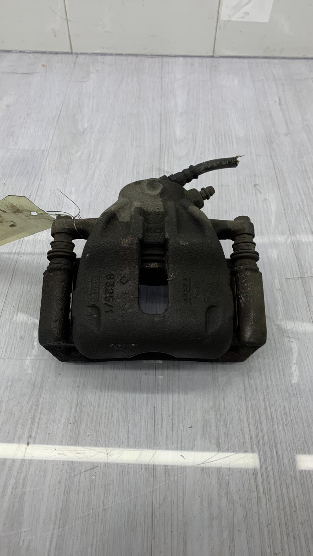Pinza freni anteriore sinistra CITROEN C3 1 PHASE 1 Diésel - 1