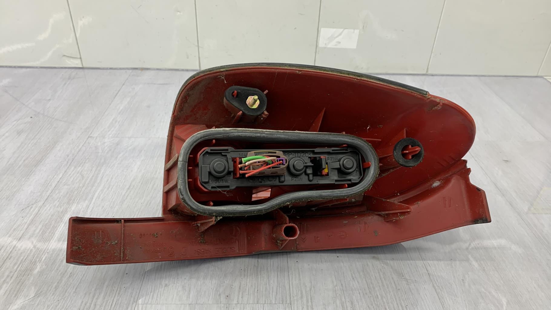 Fanale posteriore principale destro (luci) PEUGEOT 306 BREAK Gasolina - 1