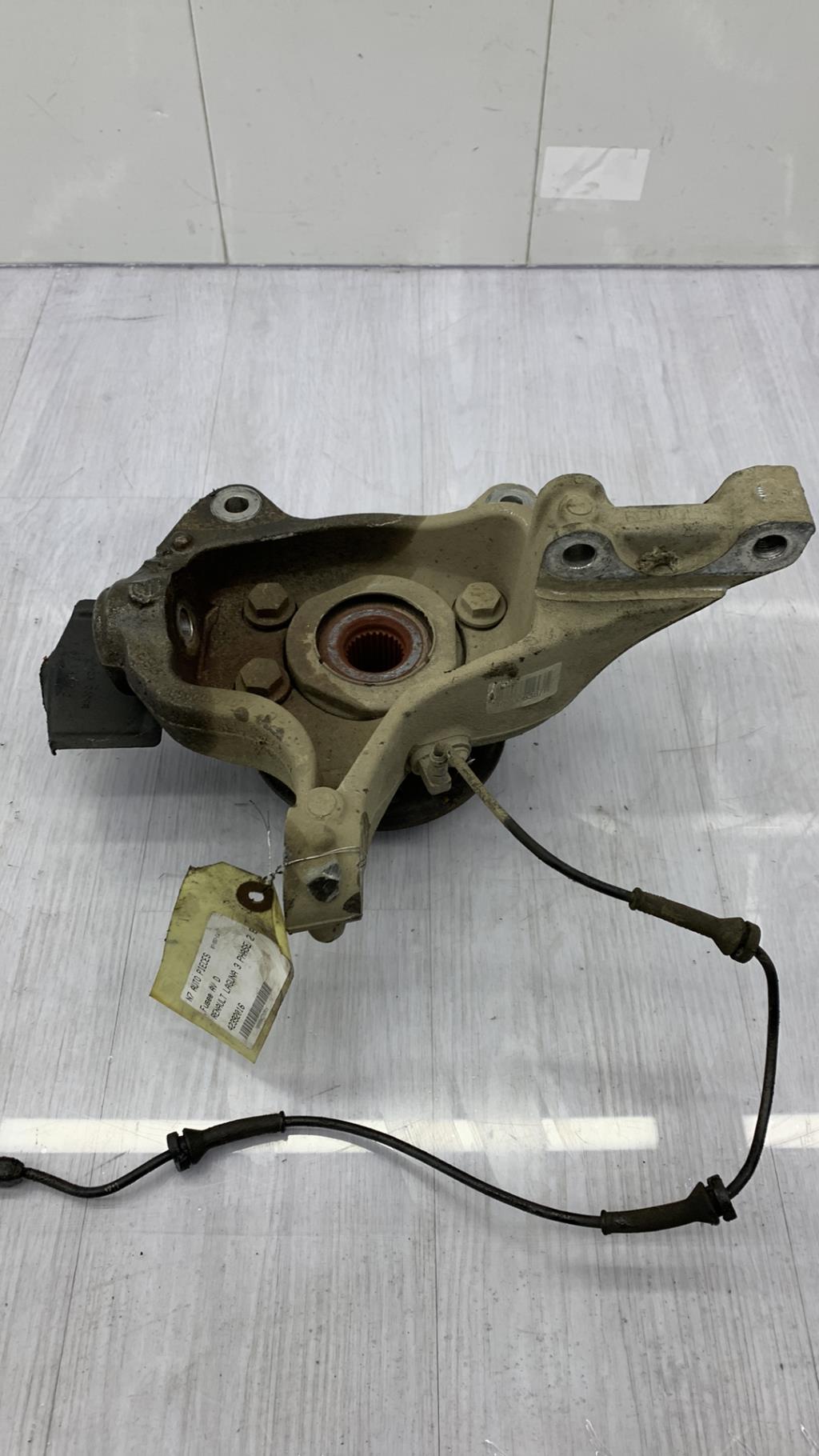 Fusee avant droit RENAULT LAGUNA 3 PHASE 2 BREAK Diesel - 1