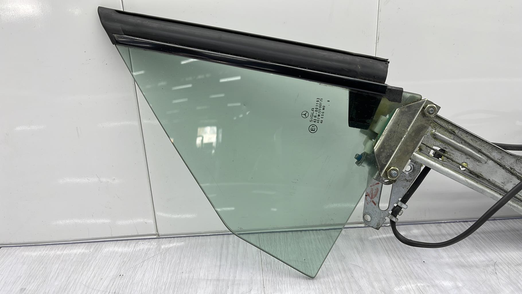 Alzacristalli elettrico posteriore destro MERCEDES CLASSE SLK 170 PHASE 1 CABRIOLET Gasolina - 1