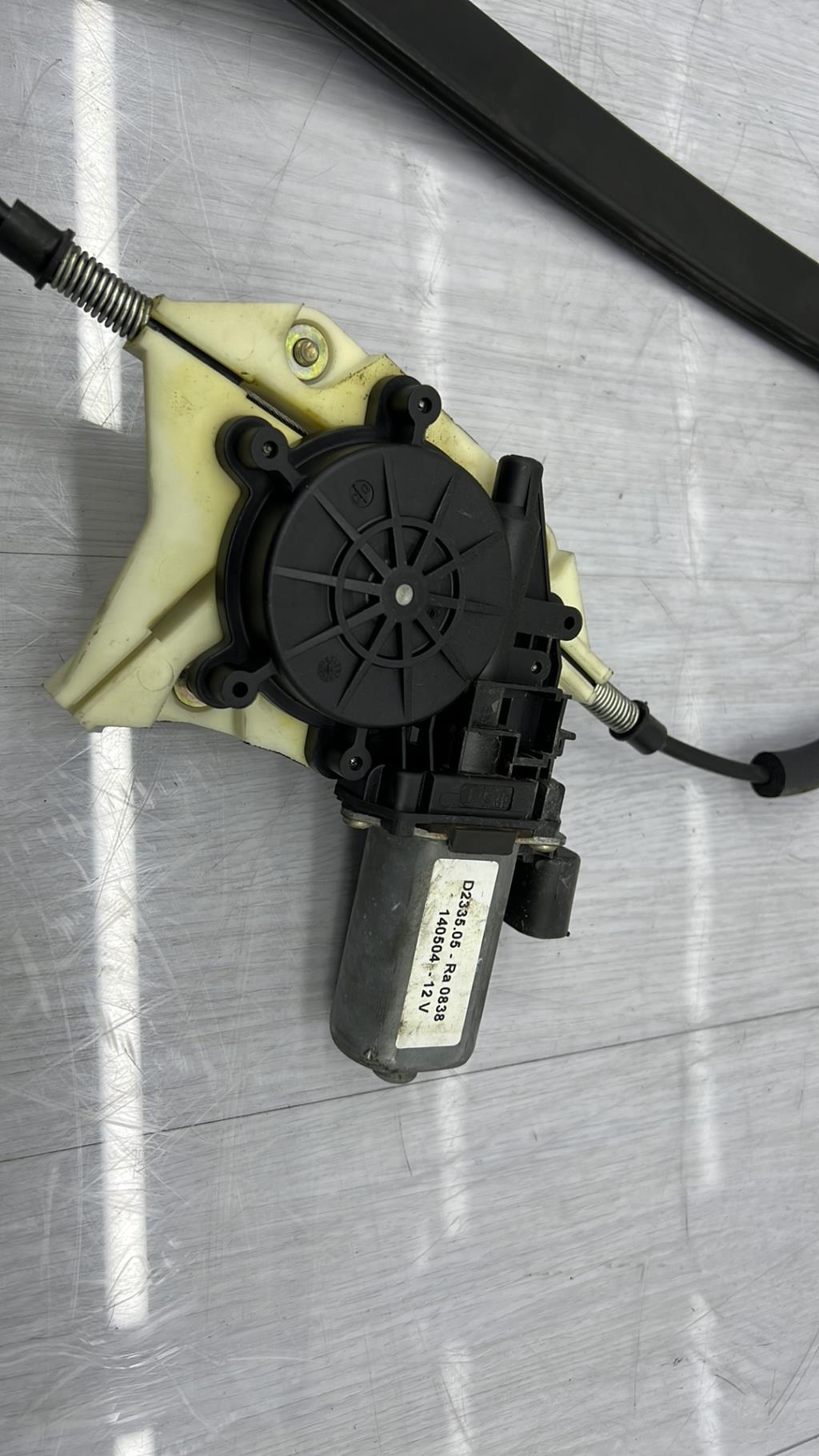 Alzacristalli elettrico anteriore sinistro ALFA ROMEO 156 PHASE 3 BREAK Diésel - 1
