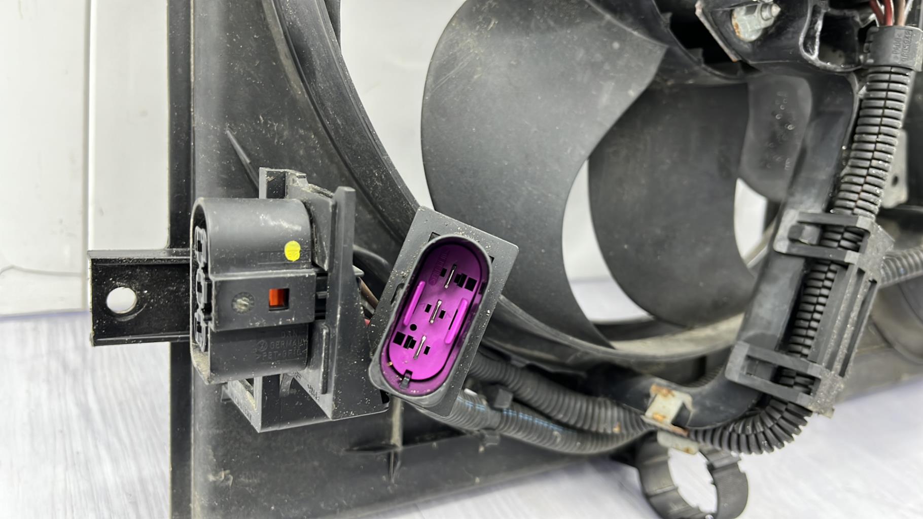 Motoventilatore radiatore VOLKSWAGEN GOLF 4 Diésel - 1