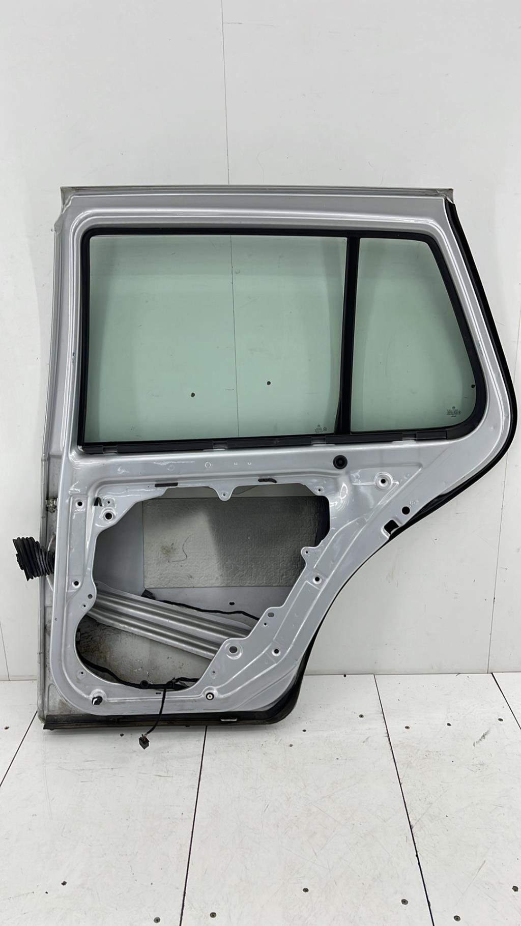 Portiera posteriore destra VOLKSWAGEN GOLF 4 Diésel - 1