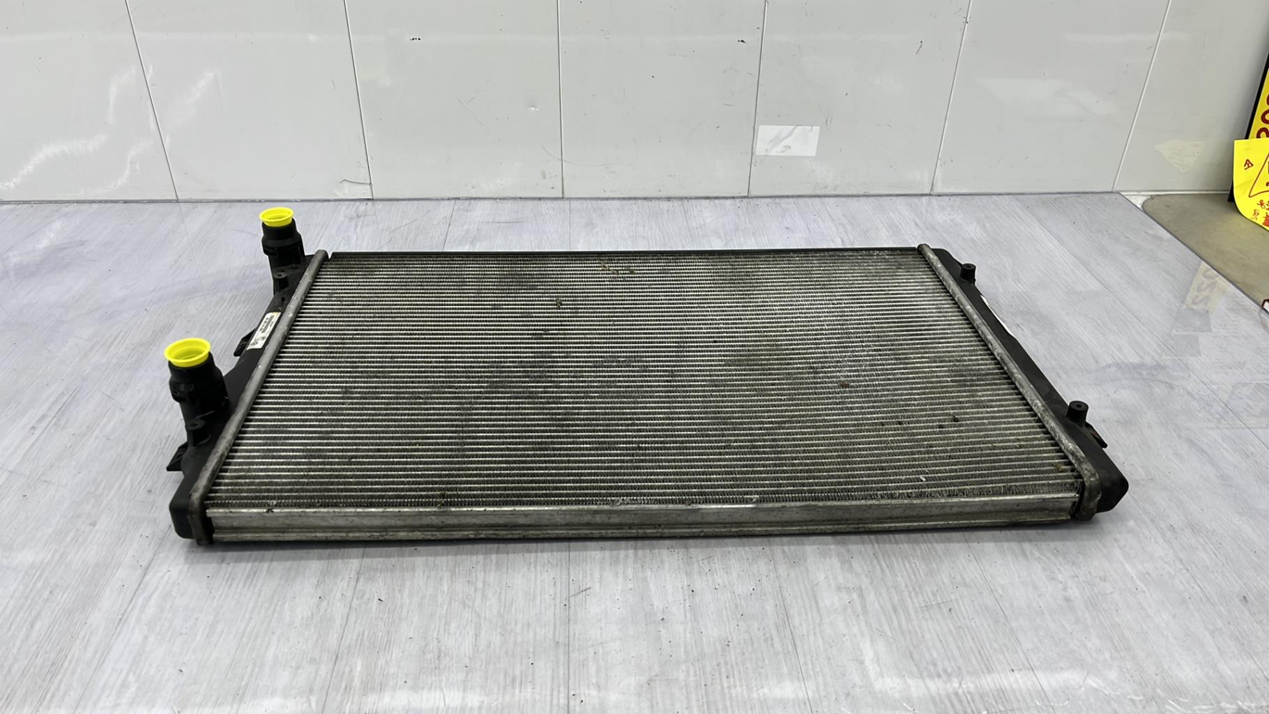 Radiateur eau VOLKSWAGEN GOLF 5 Essence - 1