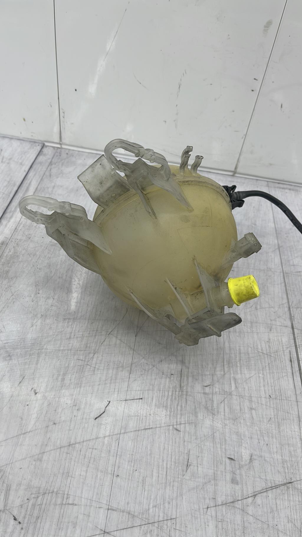 Vase d'expansion CITROEN C3 2 PHASE 1 Diesel - 1