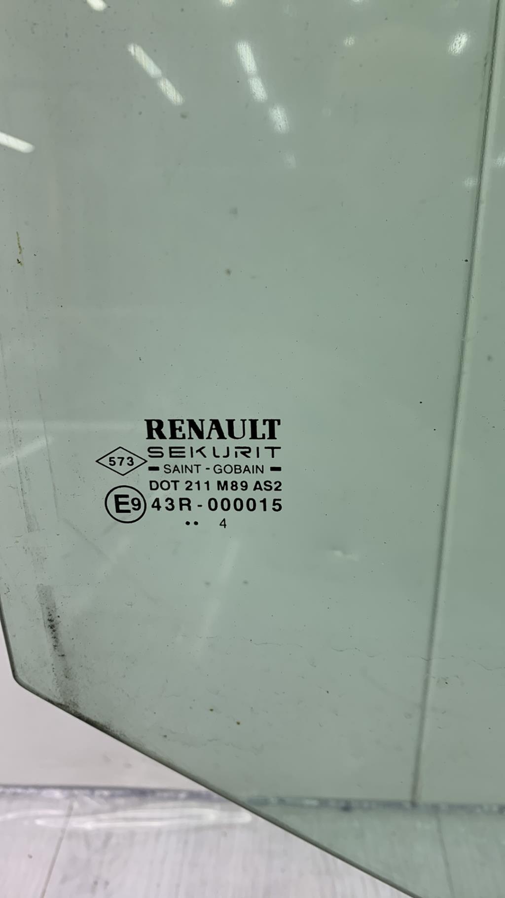 Luna trasera derecha RENAULT CLIO 2 PHASE 2 Diésel - 1