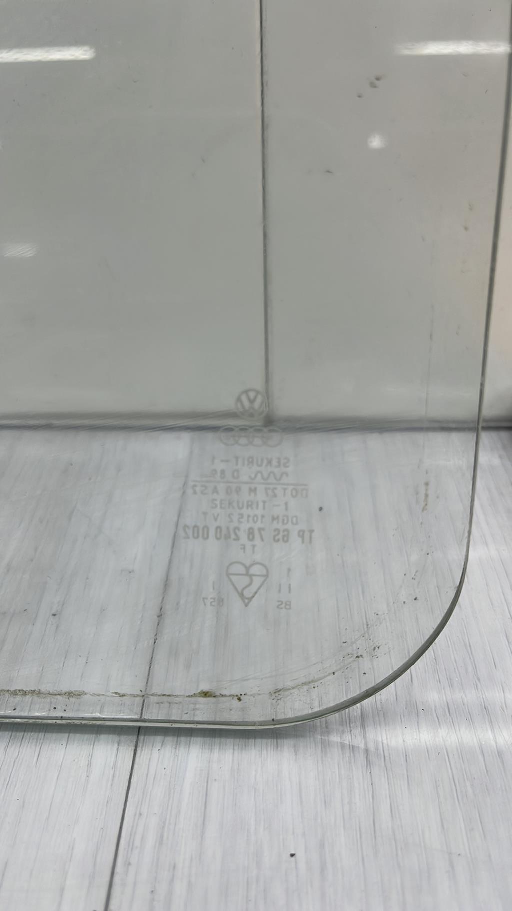 Vetro posteriore sinistro VOLKSWAGEN TRANSPORTER 3  - 1
