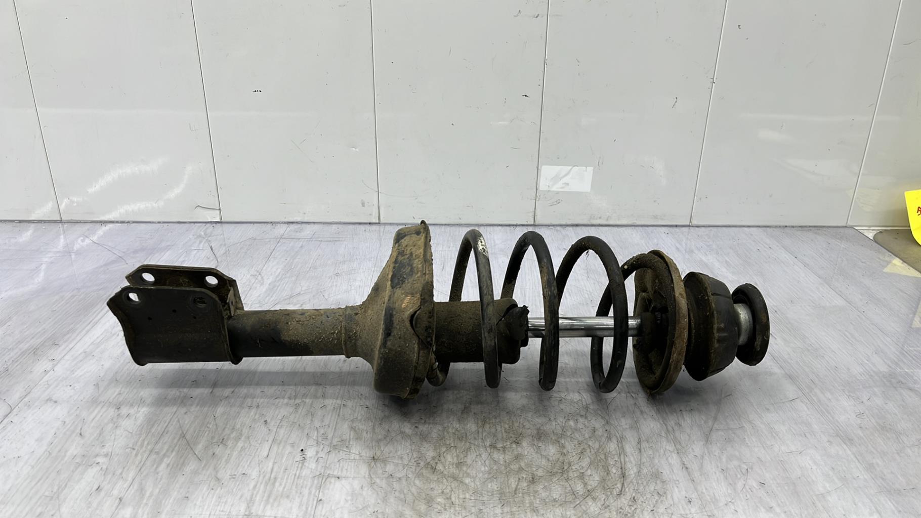 Ammortizzatore anteriore sinistro RENAULT CLIO 2 PHASE 1 Gasolina - 1