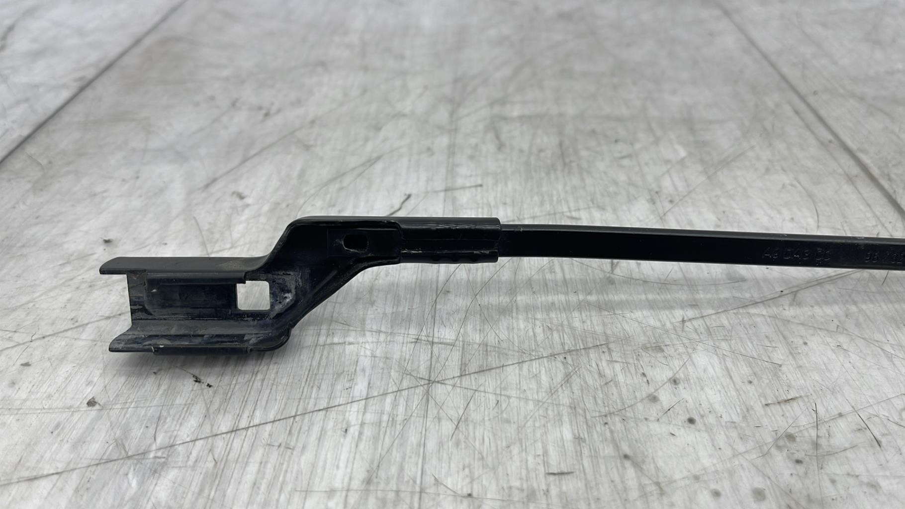 Braccio tergicristallo anteriore sinistro PEUGEOT 2008 1 PHASE 1 Diésel - 1
