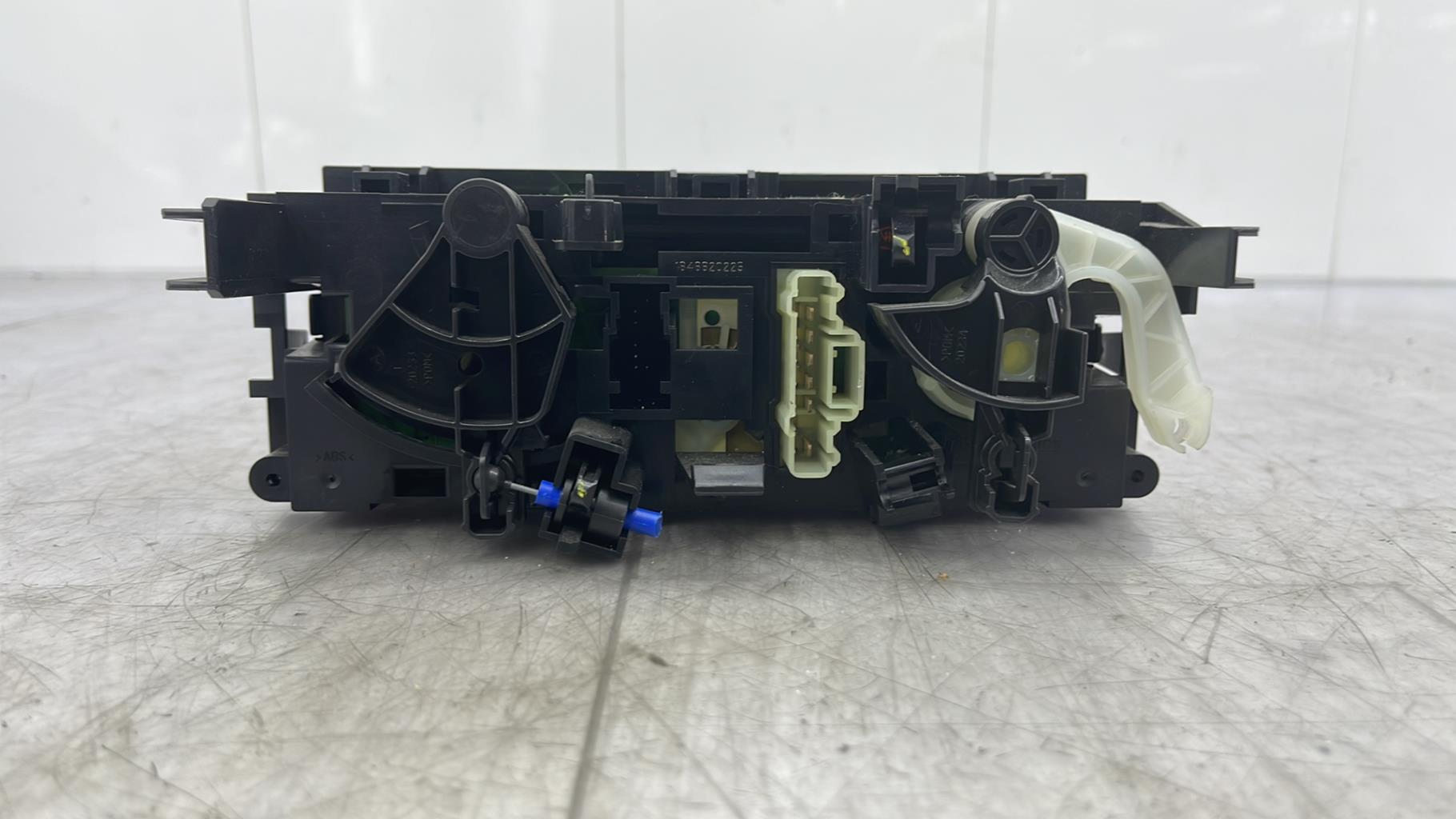 Commande chauffage PEUGEOT 207 PHASE 1 Essence - 1