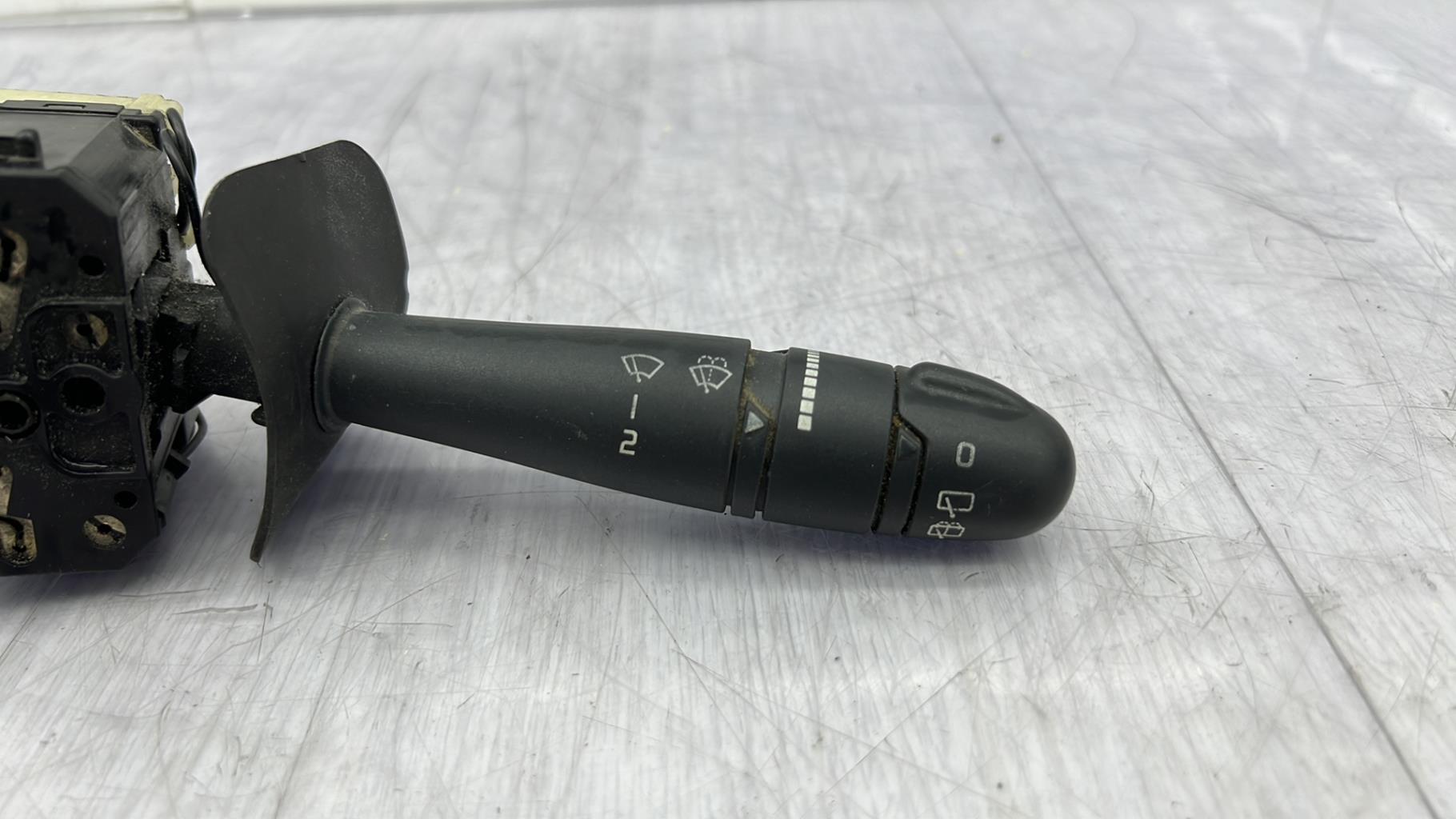 Commodo d'essuie glaces RENAULT CLIO 2 PHASE 2 Essence - 1