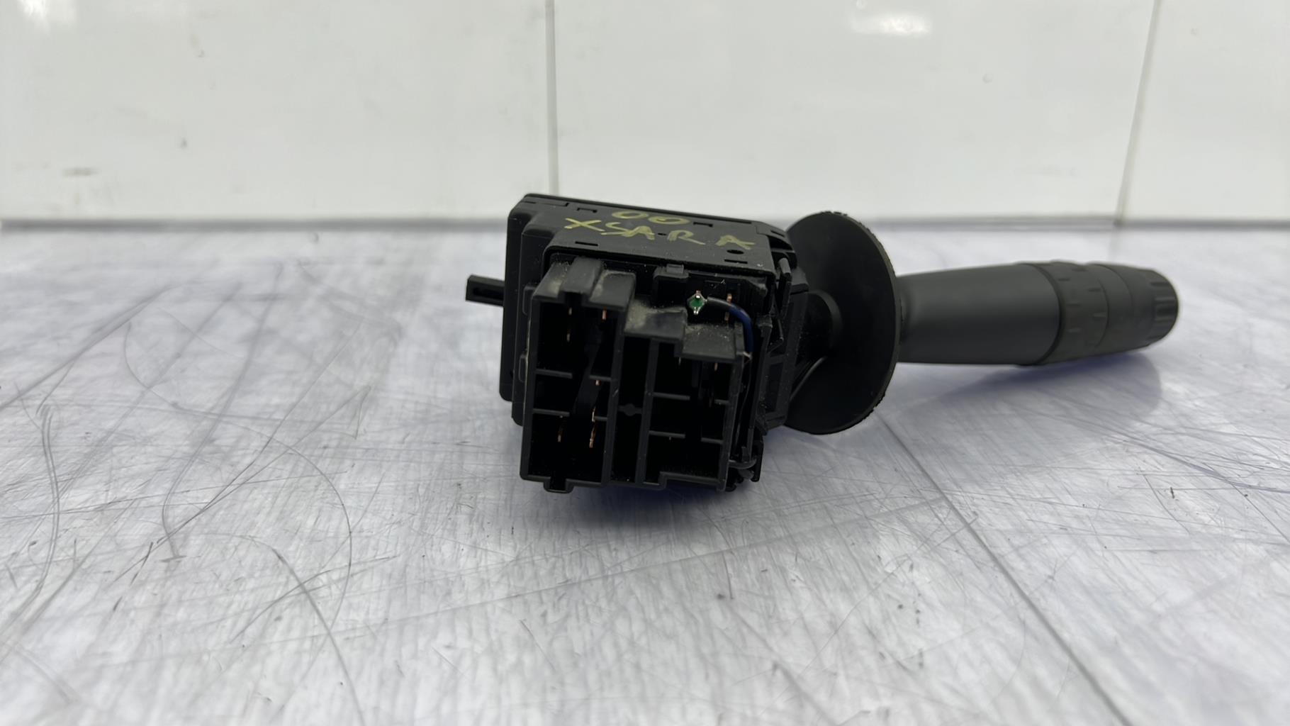 Commodo phare CITROEN XSARA PHASE 1 Essence - 1