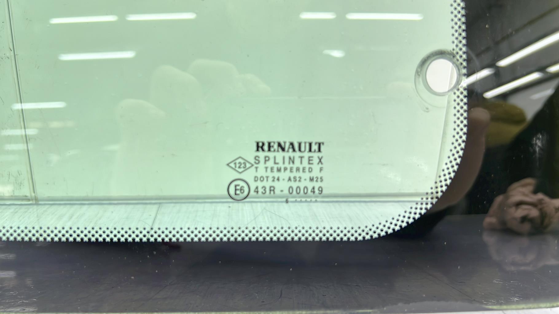 Custode arriere droit RENAULT MEGANE 1 PHASE 1 COUPE Essence - 1