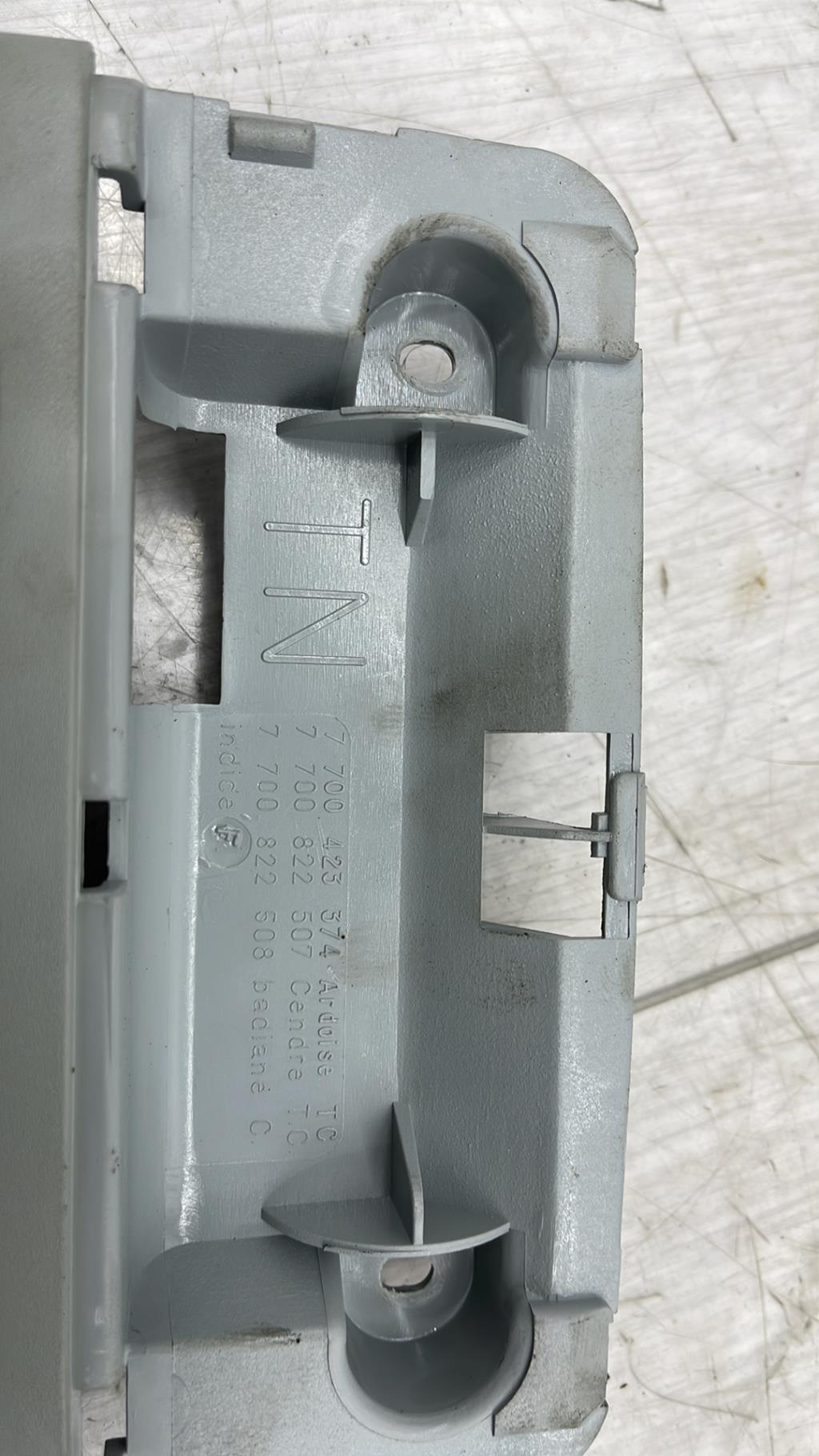 Eclairage de plafonnier RENAULT LAGUNA 1 PHASE 2 Diesel - 1