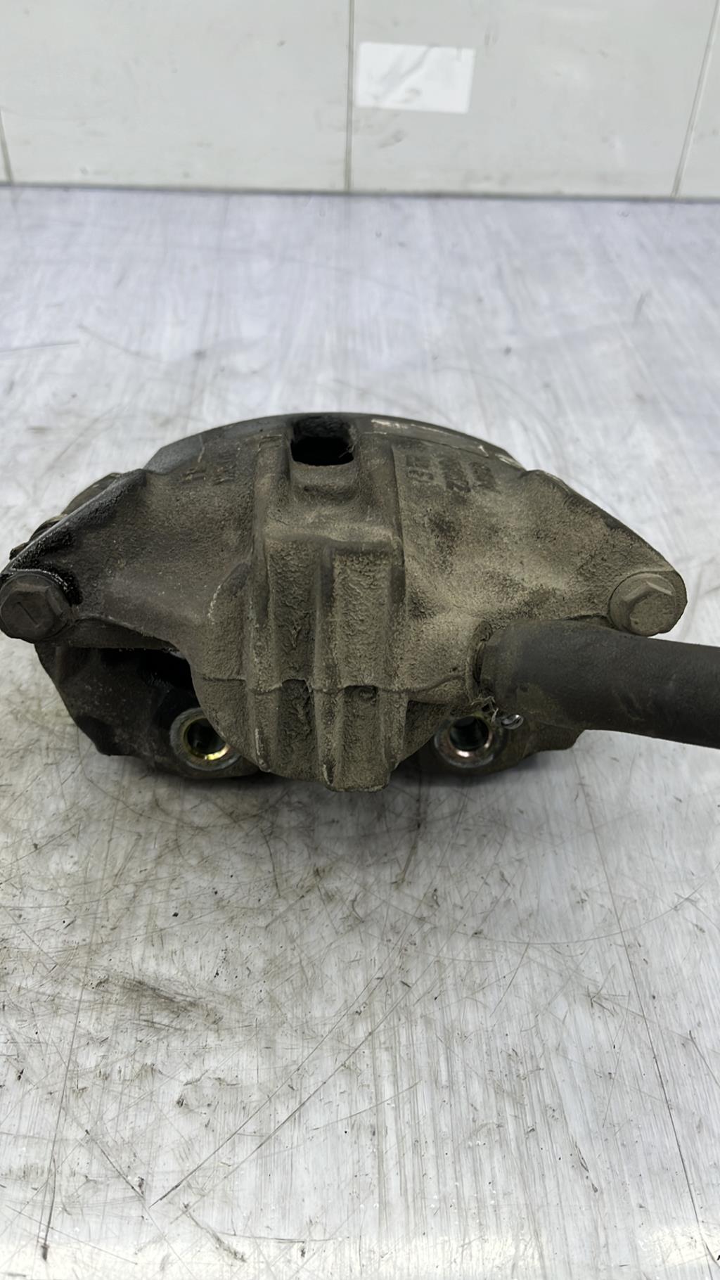 Etrier avant gauche (freinage) CITROEN C4 1 PHASE 1 Diesel - 1