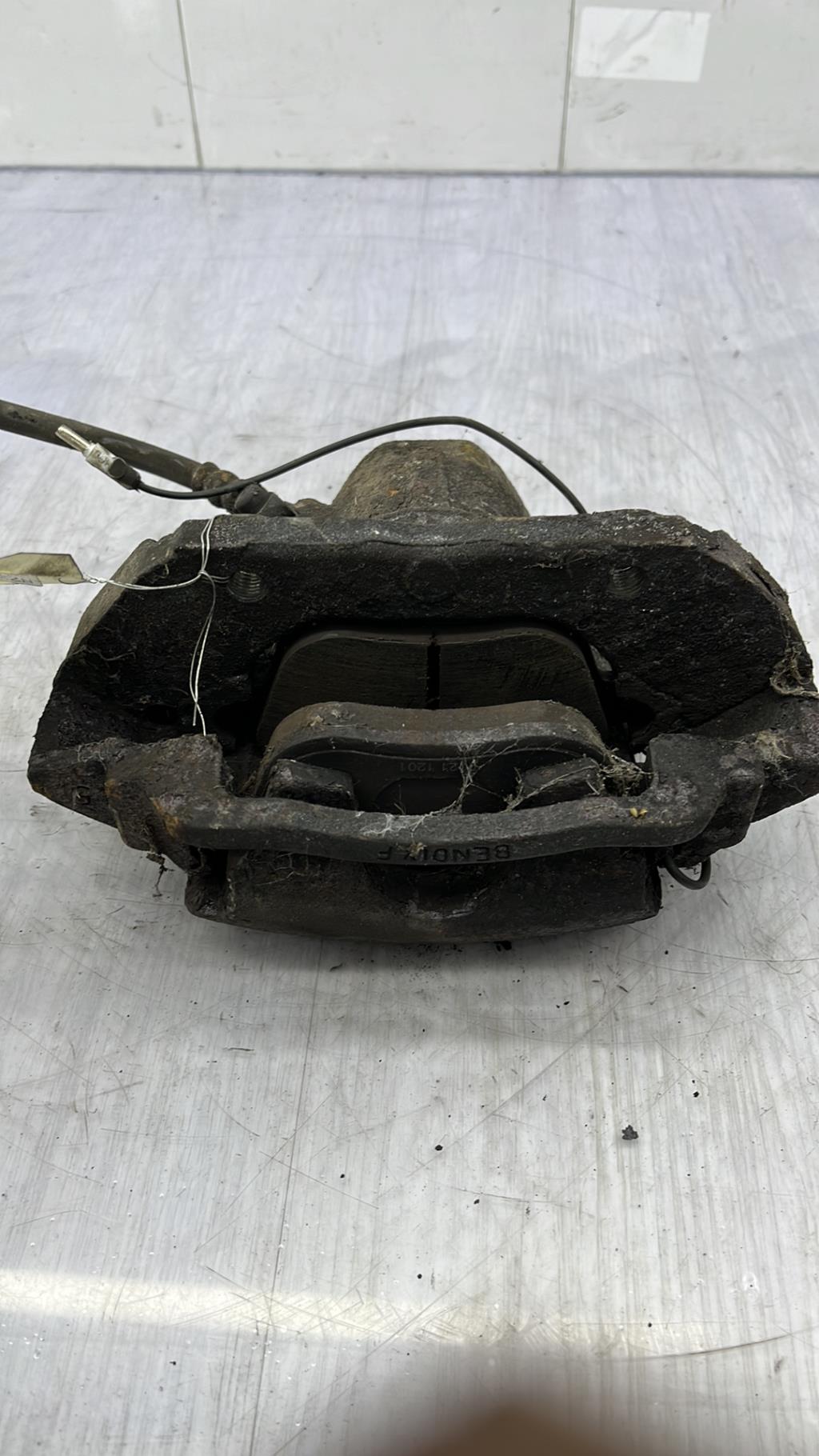 Pinza freni anteriore sinistra PEUGEOT 605 PHASE 2 Gasolina - 1
