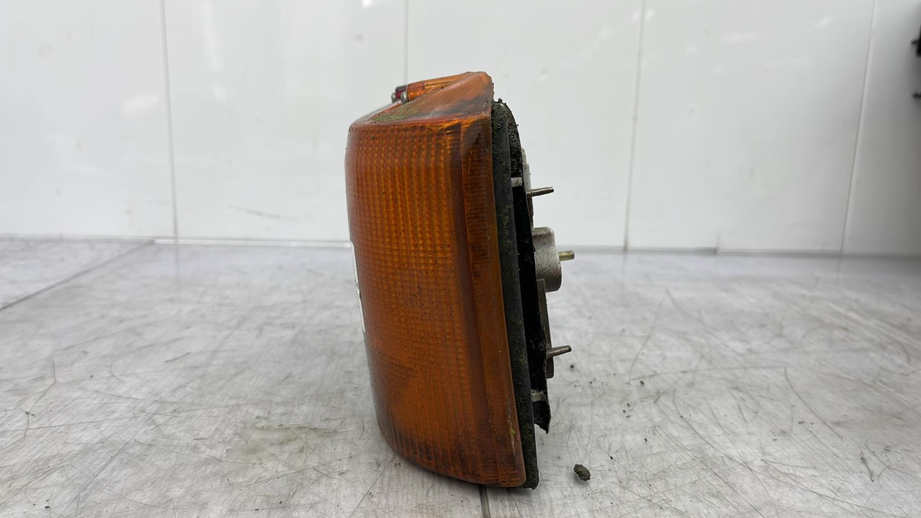 Fanale posteriore principale destro (luci) PEUGEOT 205 PHASE 2 Gasolina - 1