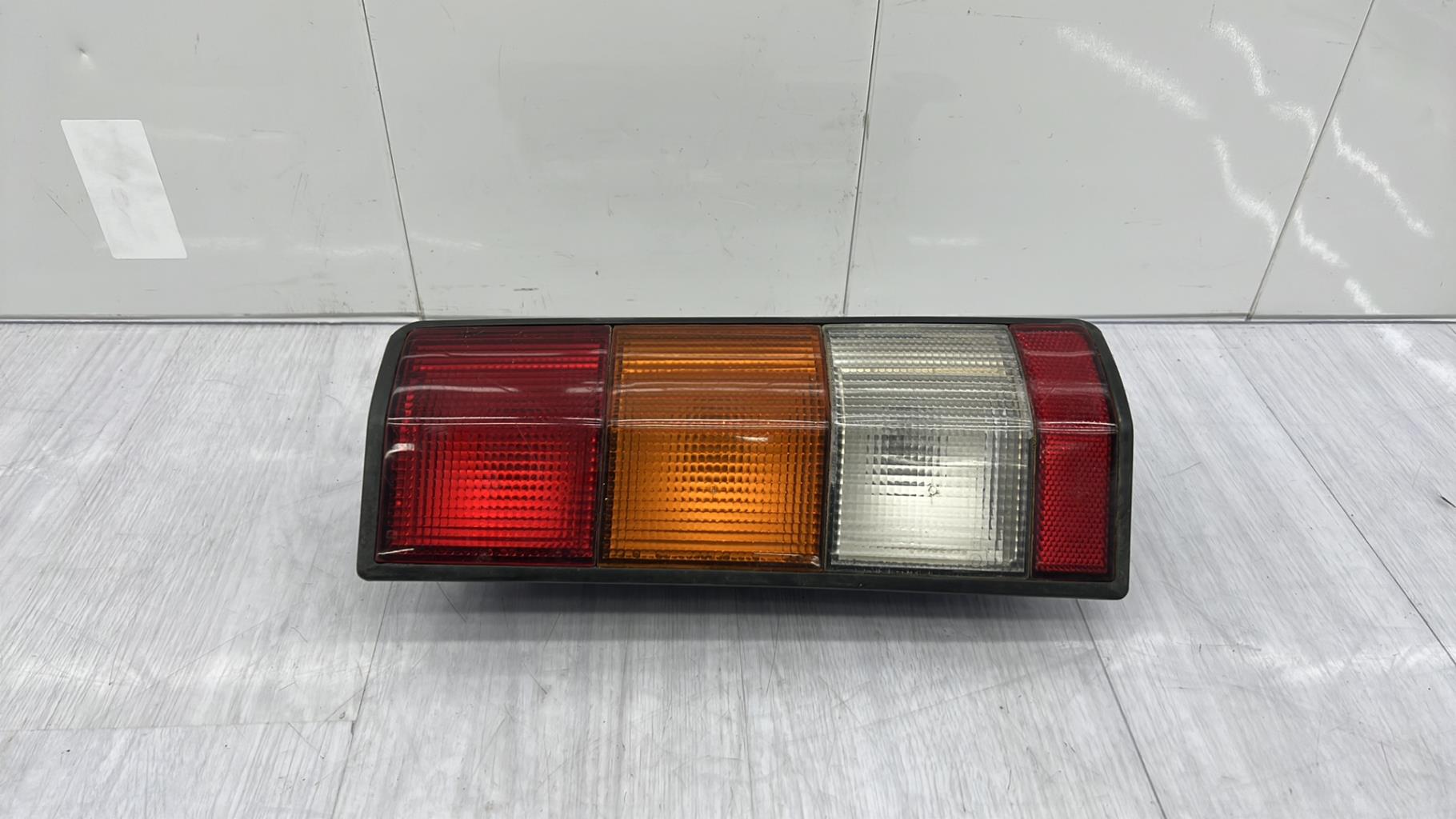 Fanale posteriore principale destro (luci) RENAULT EXPRESS PHASE 1 Diésel - 1