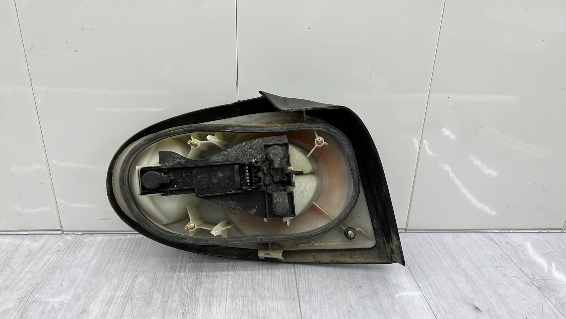 Fanale posteriore principale destro (luci) RENAULT MEGANE 1 PHASE 1 COUPE Gasolina - 1