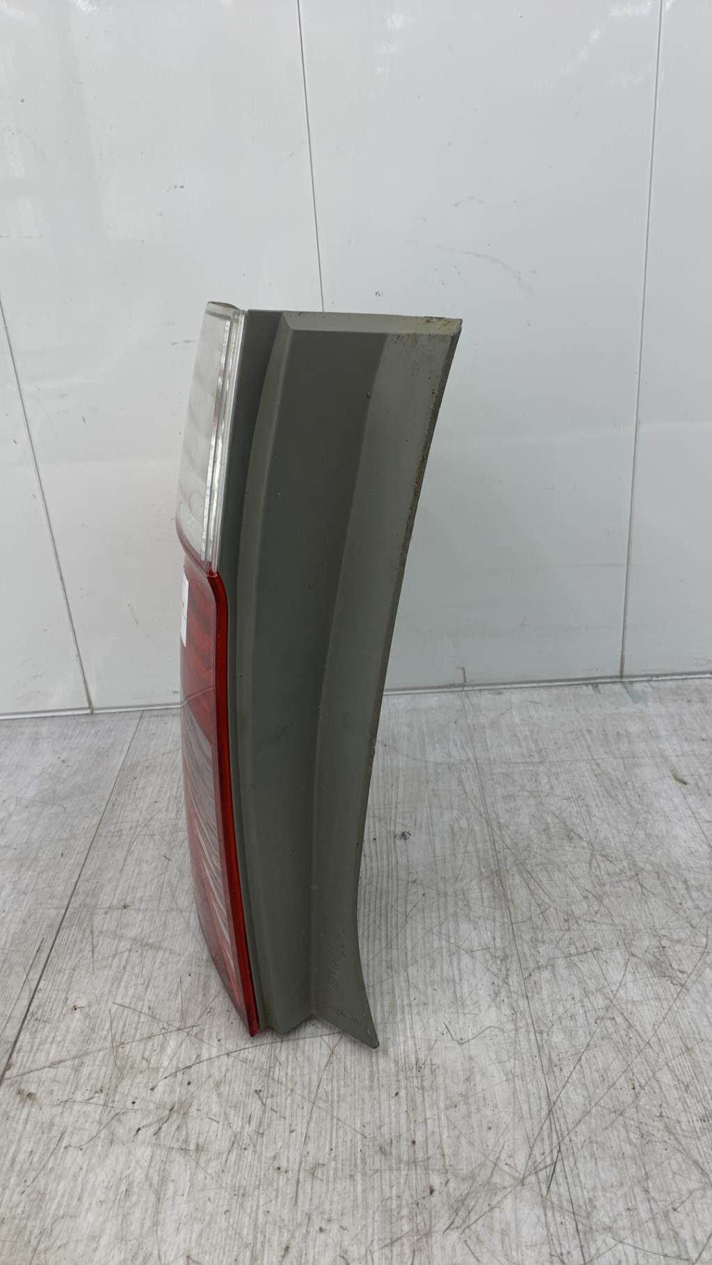 Fanale posteriore principale sinistro (luci) HONDA FR-V Diésel - 1