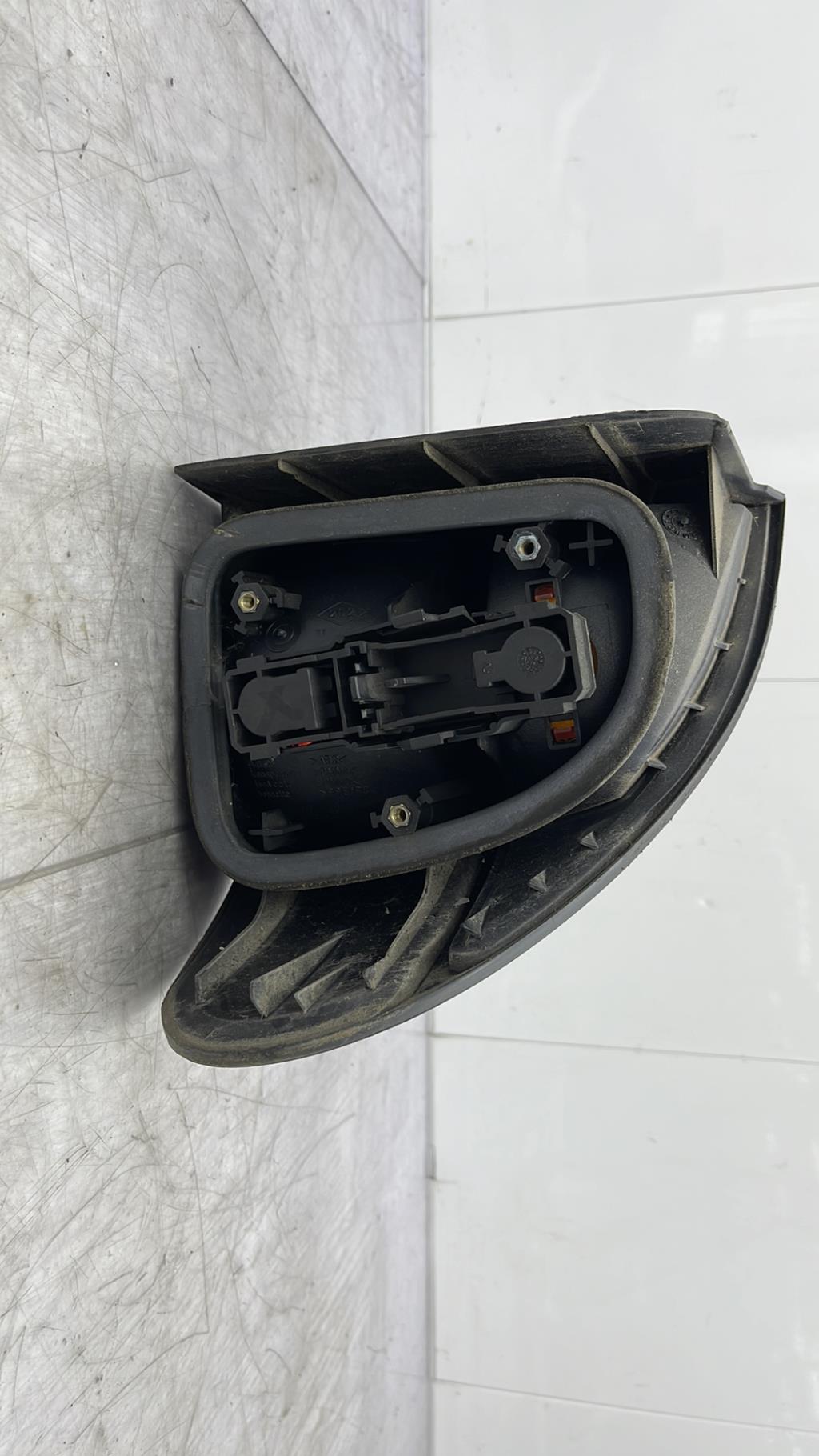 Fanale posteriore principale sinistro (luci) RENAULT LAGUNA 1 PHASE 1 Gasolina - 1