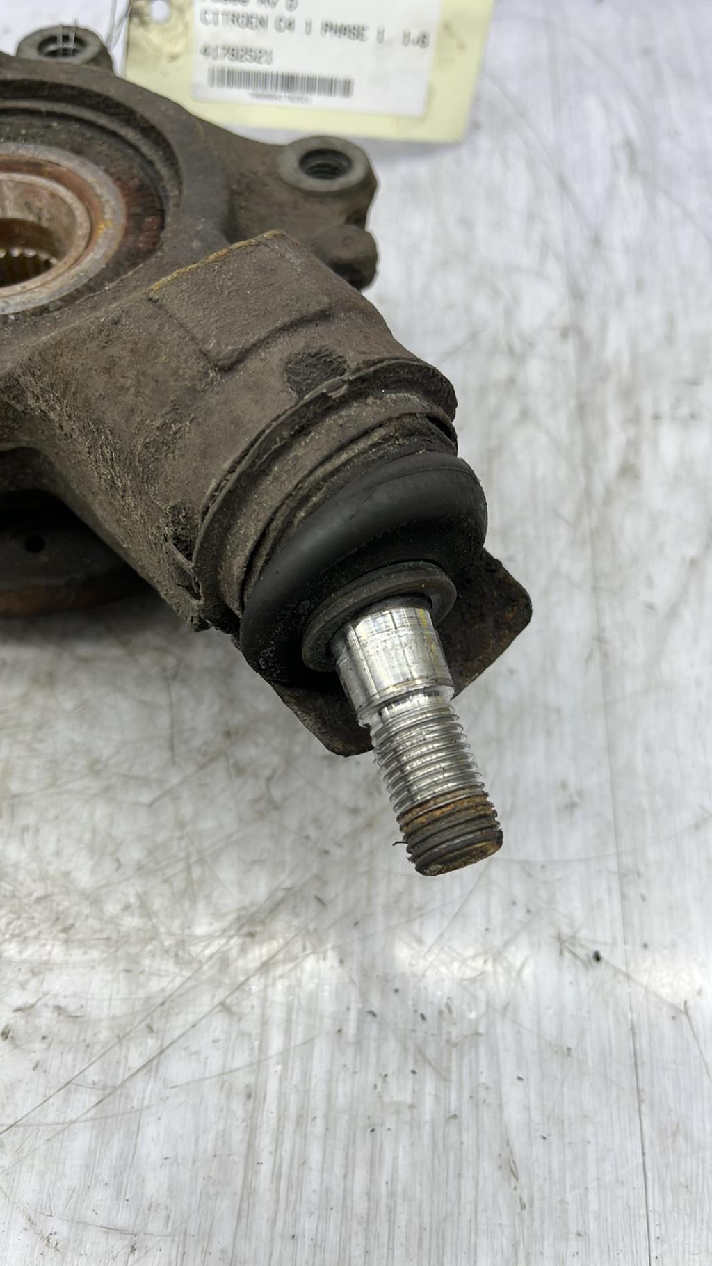 Fusee avant gauche CITROEN C4 1 PHASE 1 Diesel - 1