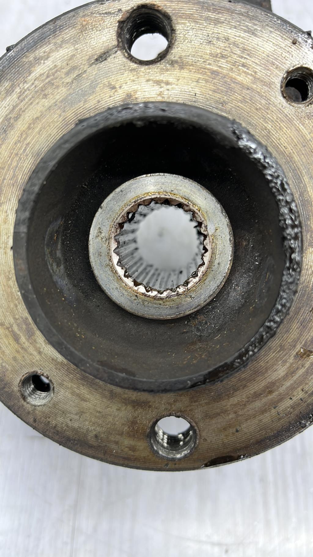 Fusee avant droit RENAULT CLIO 2 PHASE 1 Essence - 1