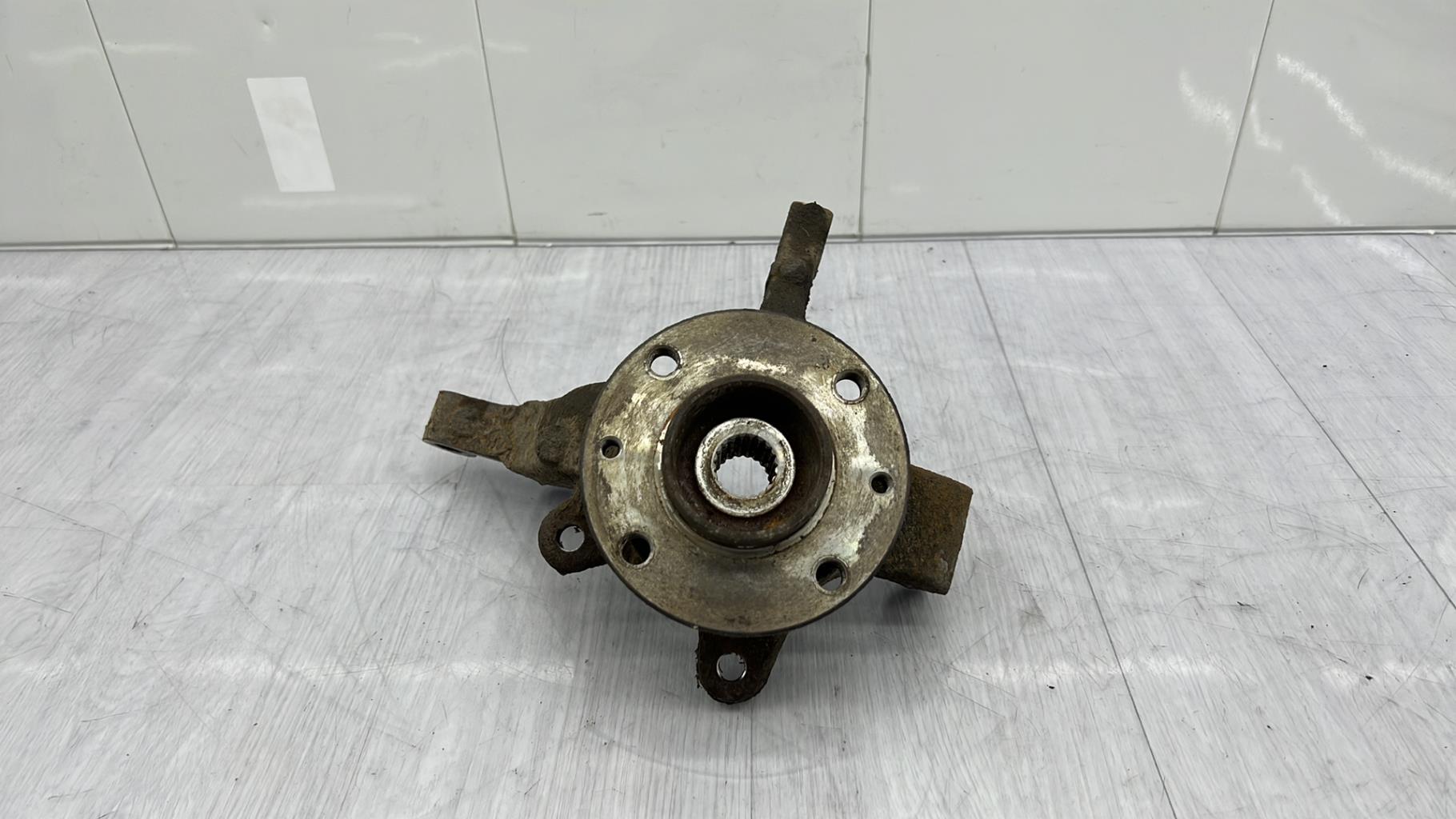 Fusee avant gauche DACIA LOGAN 1 PHASE 1 Essence - 1