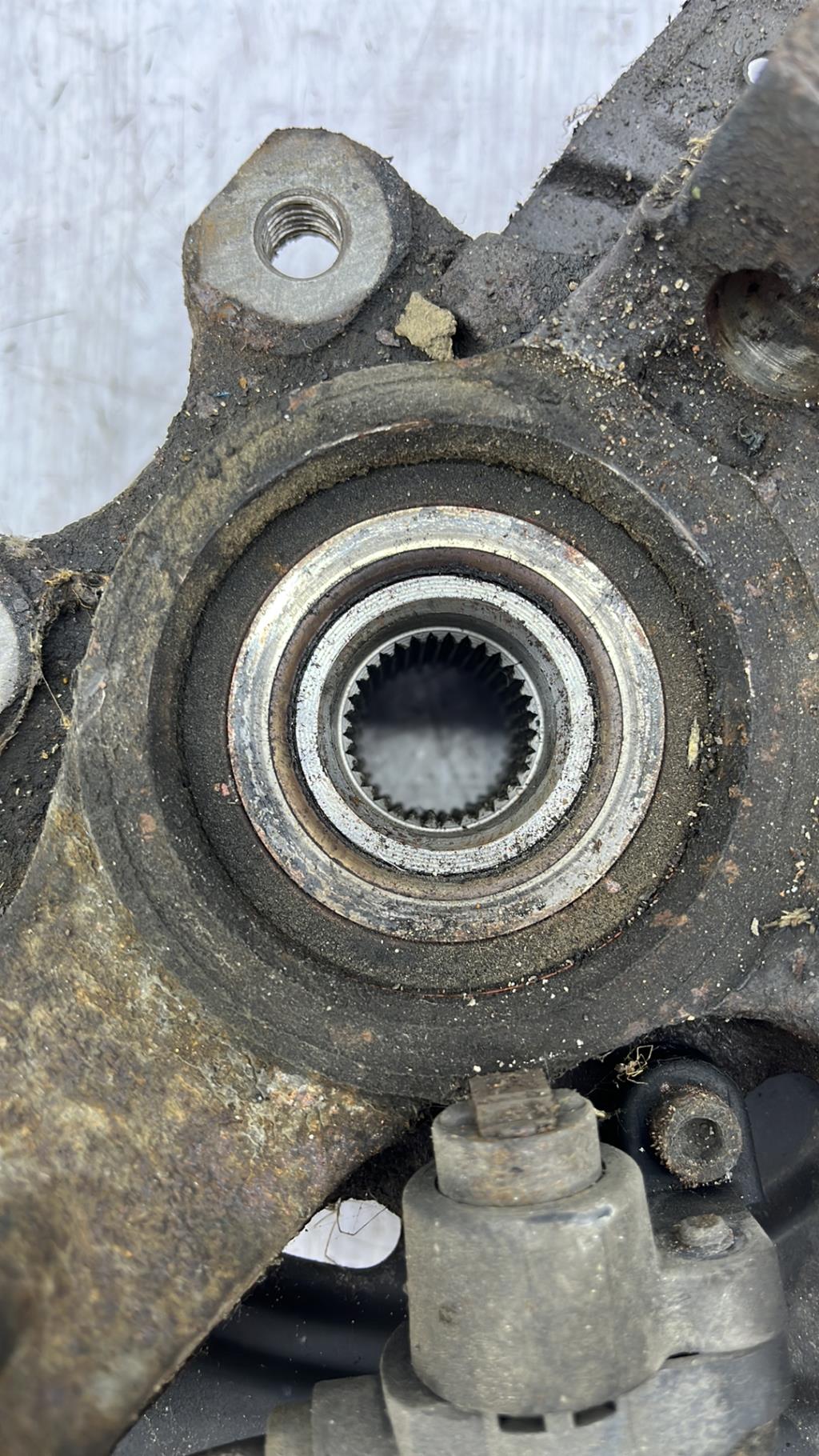 Fusee avant gauche OPEL VECTRA B PHASE 2 Diesel - 1