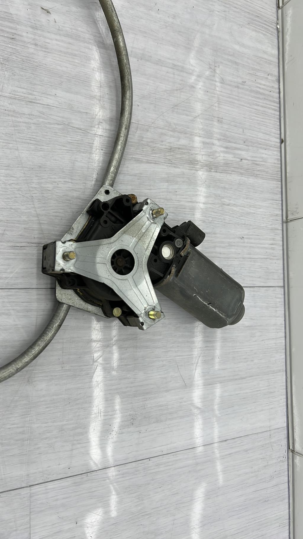 Alzacristalli elettrico anteriore destro RENAULT CLIO 1 PHASE 2 Diésel - 1