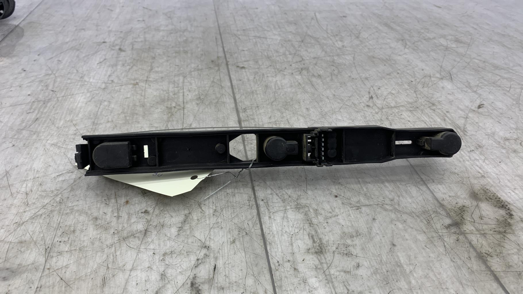 Base portalampade fanale posteriore destro RENAULT KANGOO 1 PHASE 1 Diésel - 1