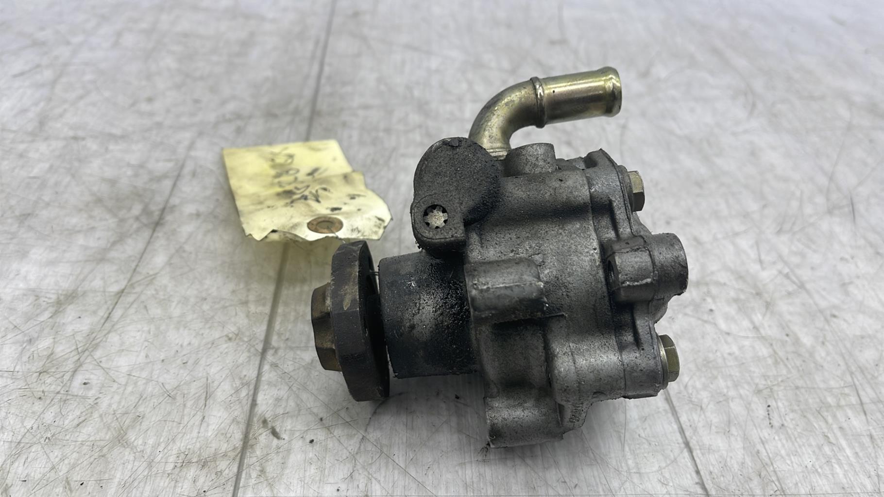 Pompe de direction VOLKSWAGEN GOLF 4 Diesel - 1