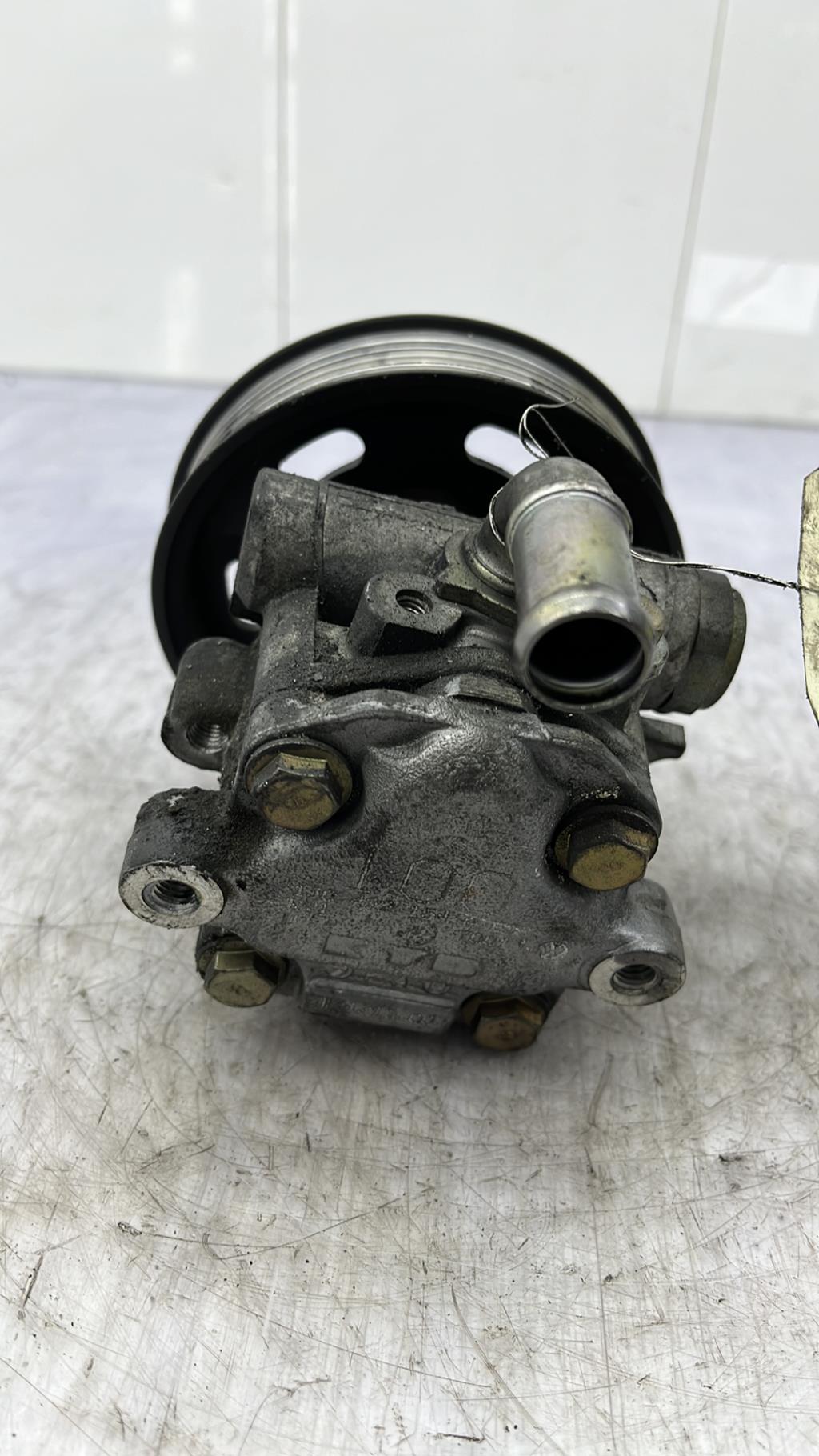 Pompe de direction VOLKSWAGEN GOLF 4 Diesel - 1